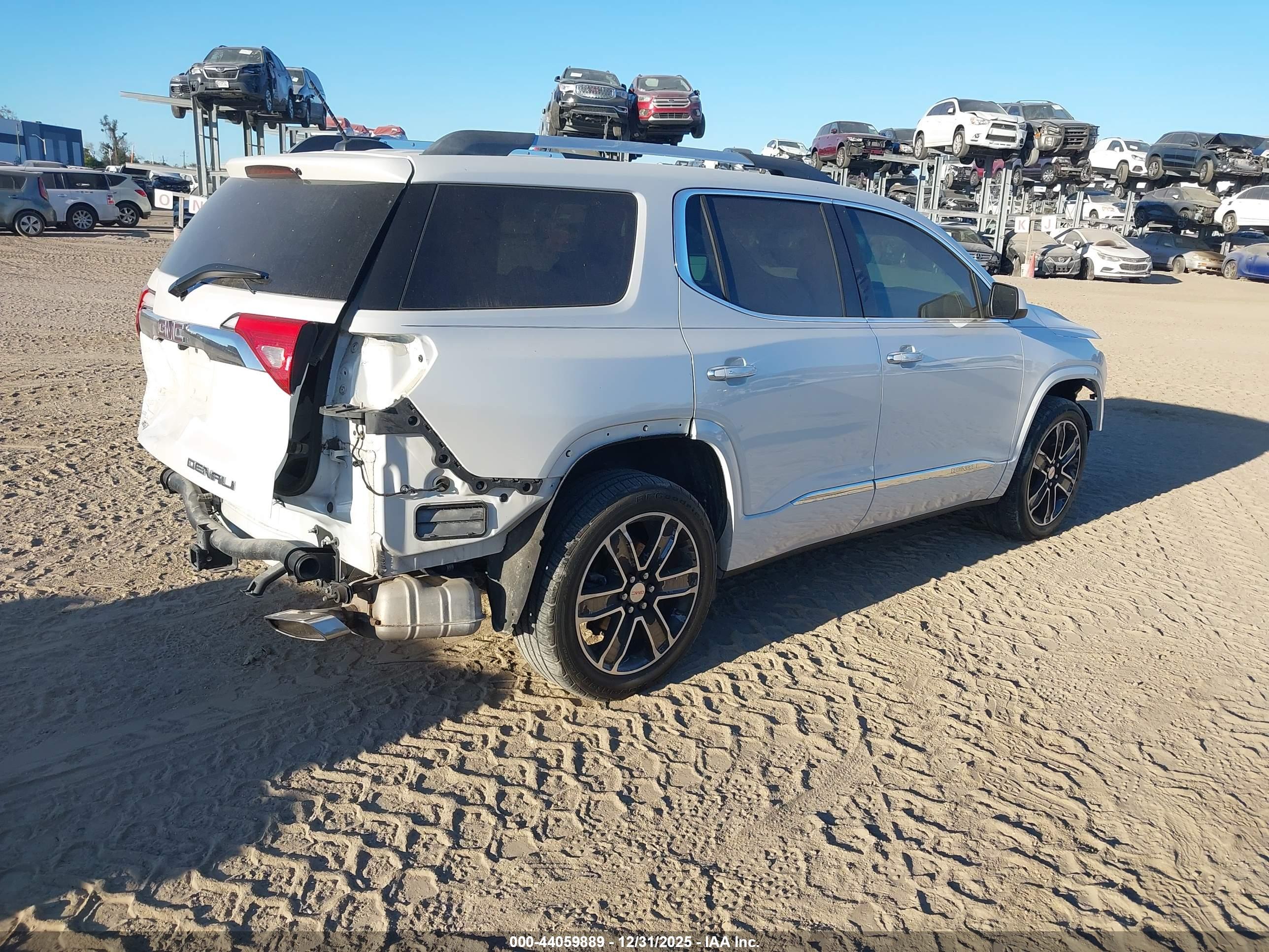 GMC ACADIA image 4