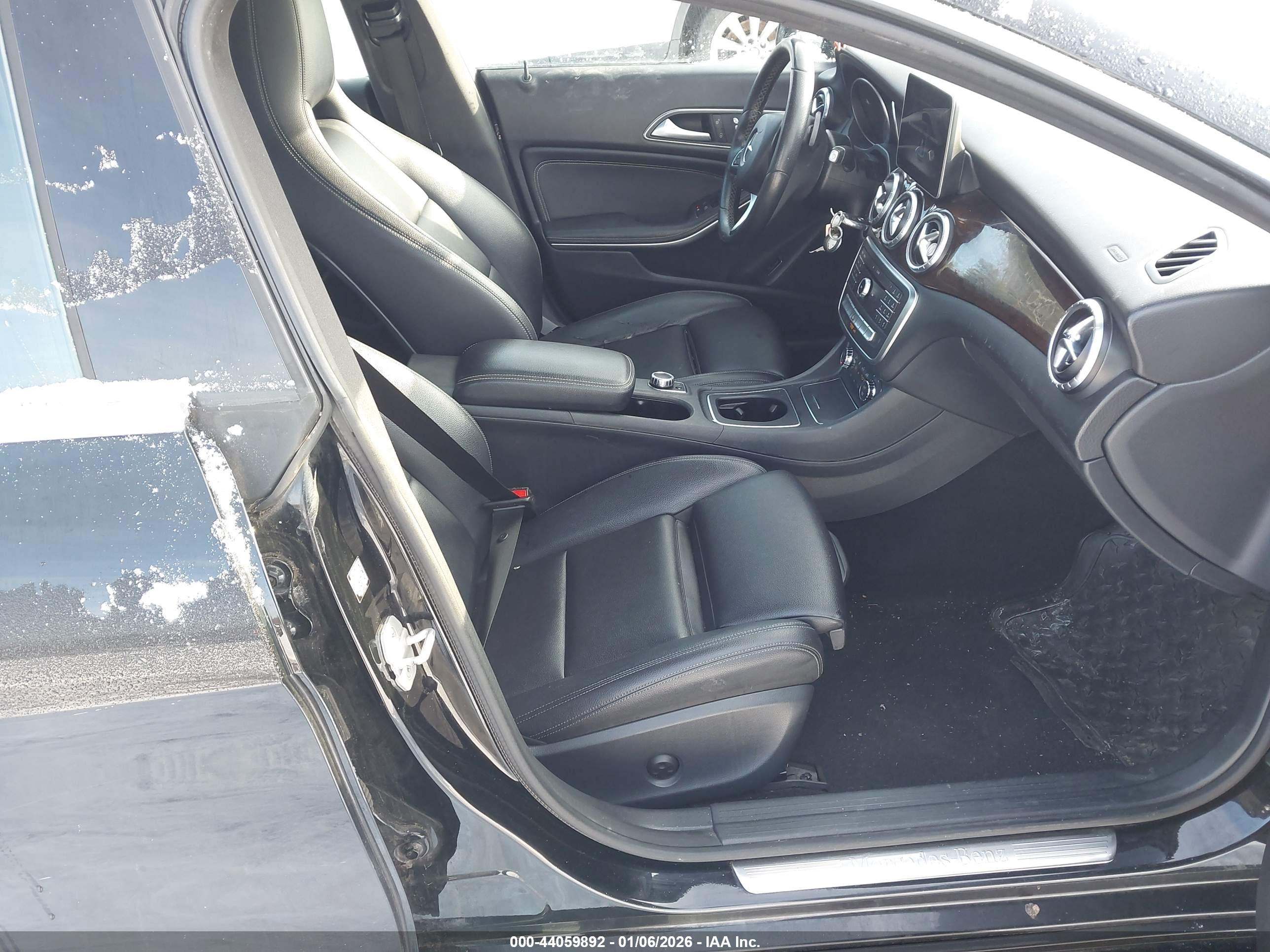MERCEDES-BENZ CLA image 5