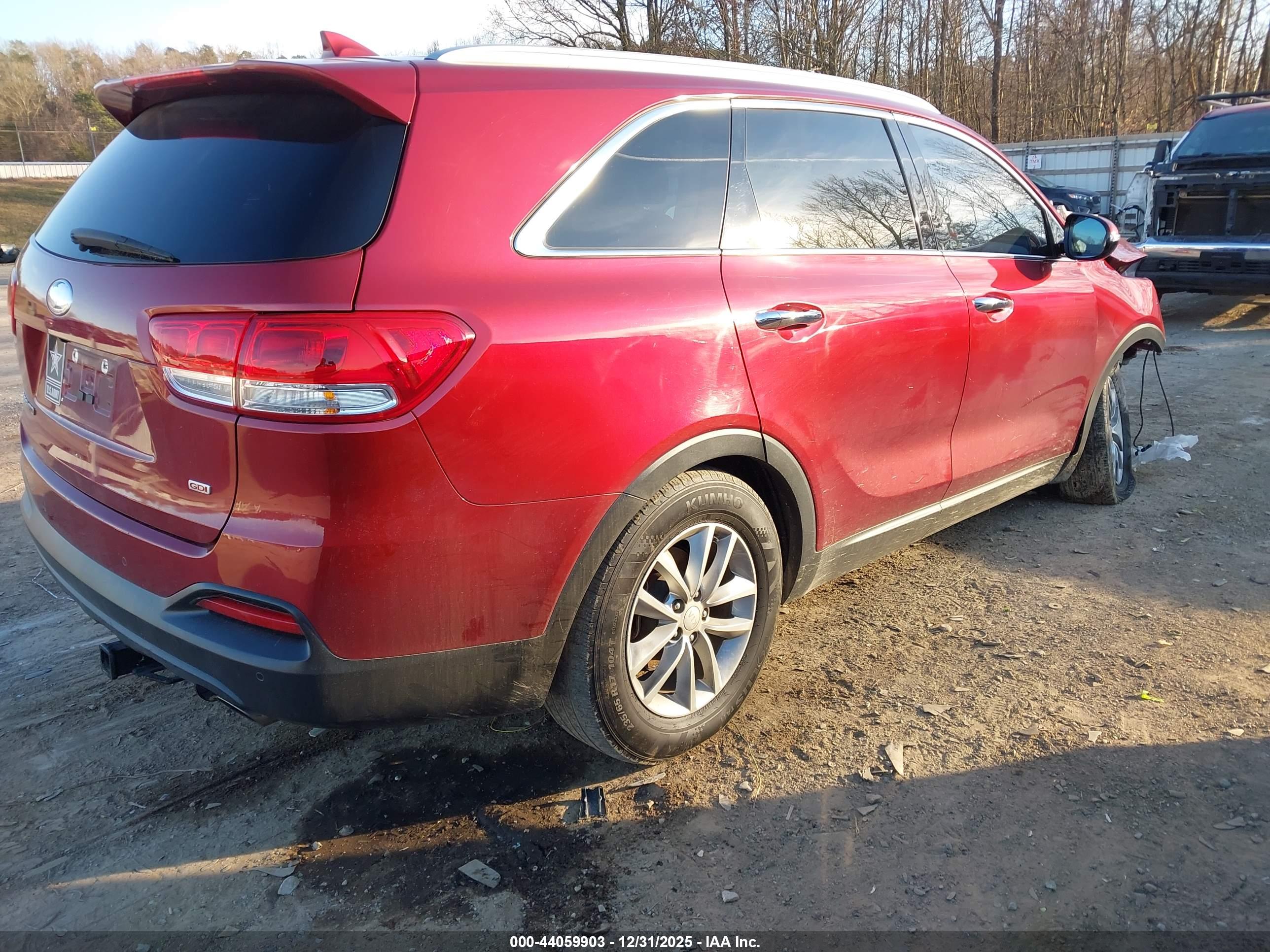 KIA SORENTO image 4