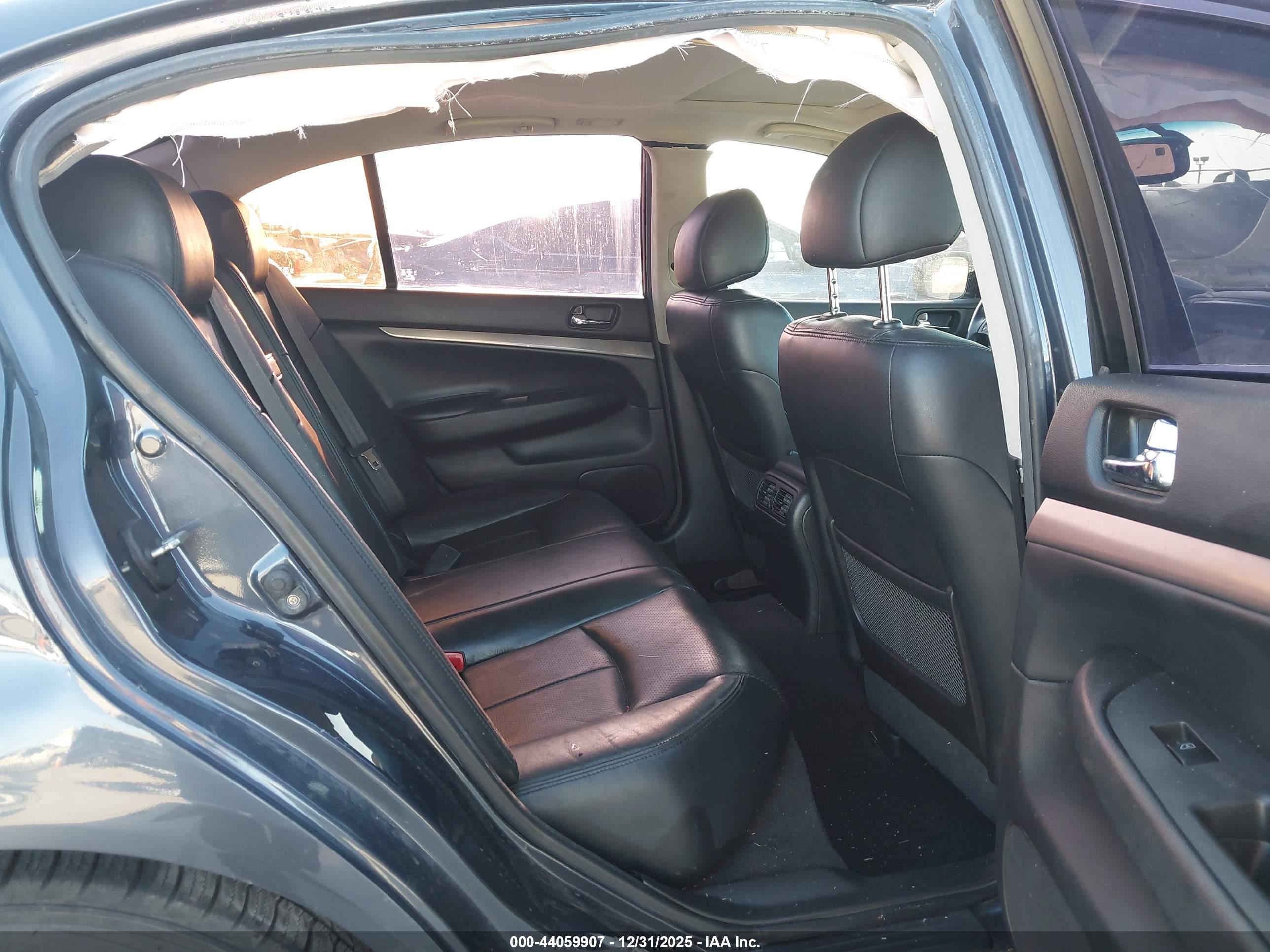 INFINITI G25 image 8
