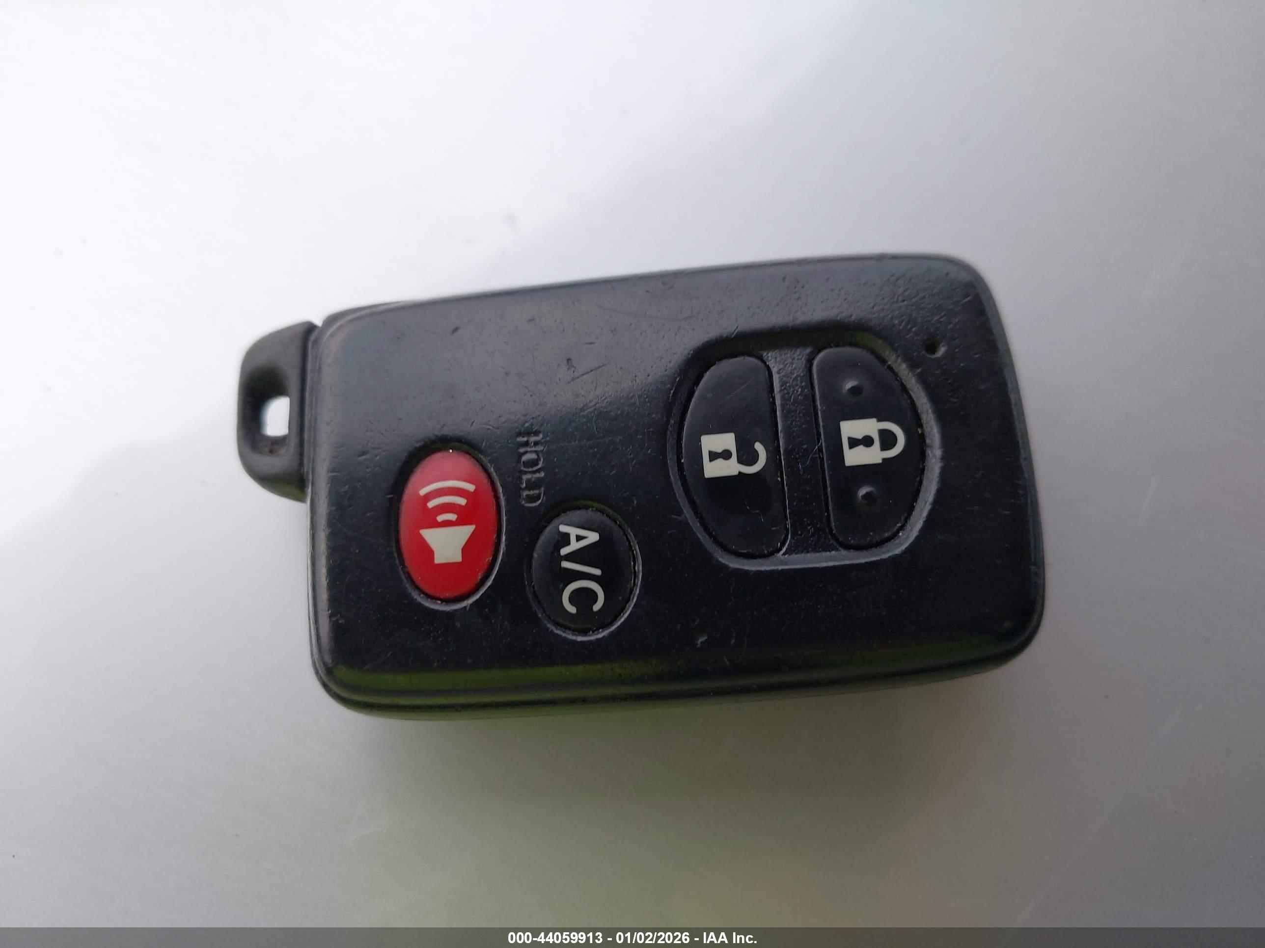 TOYOTA PRIUS image 11