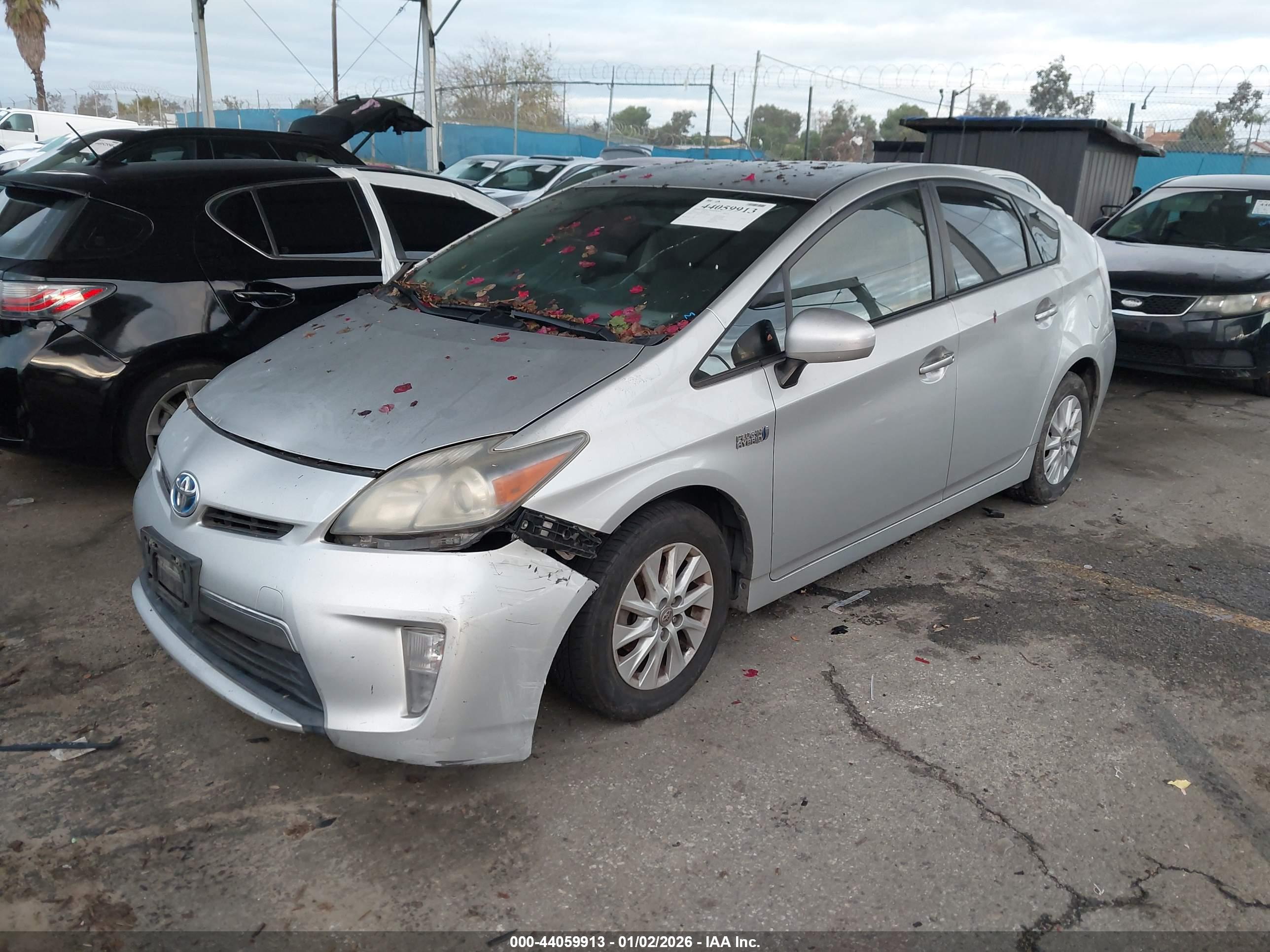 TOYOTA PRIUS image 2