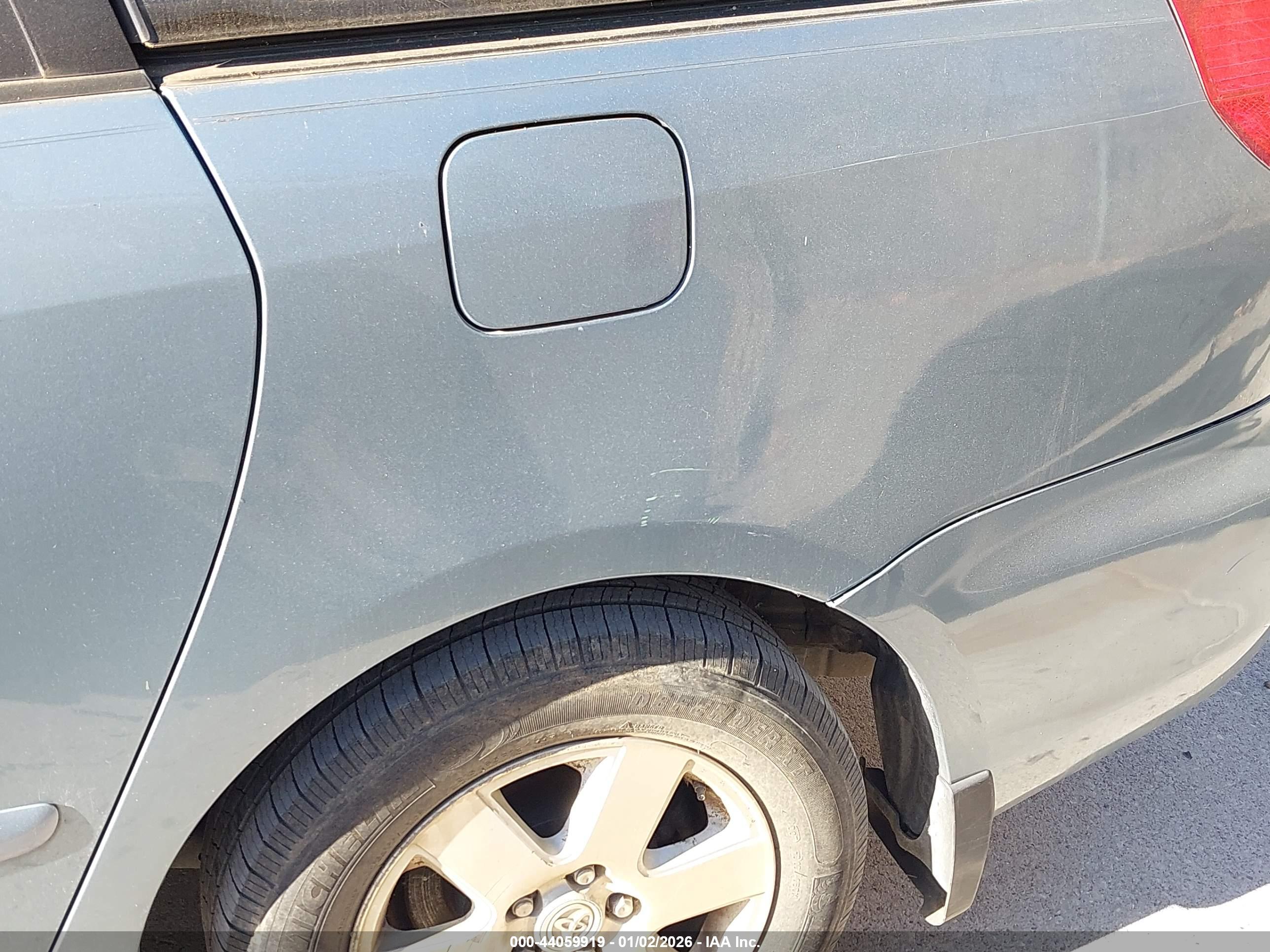 TOYOTA SIENNA image 6