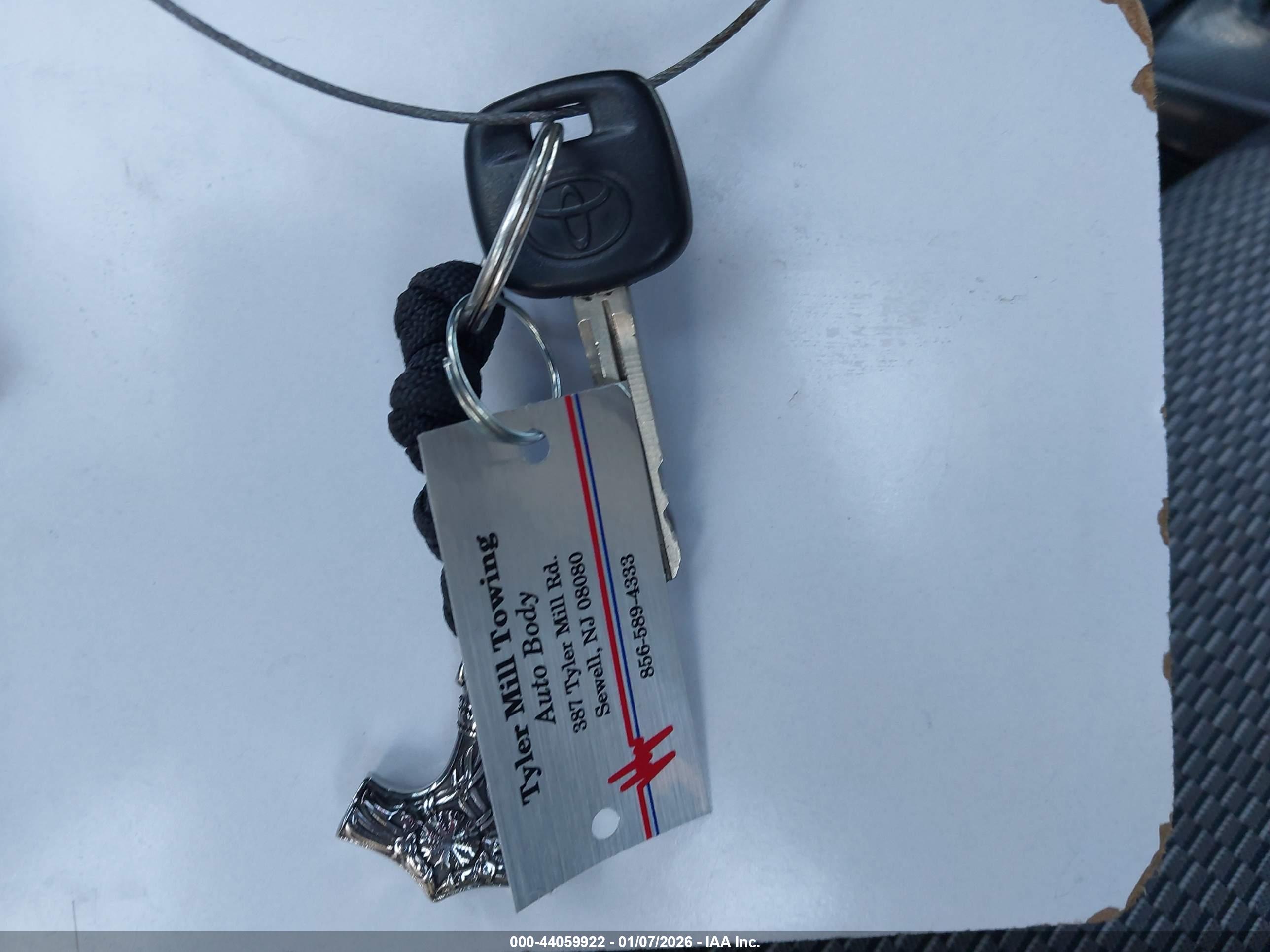 TOYOTA RAV4 image 11