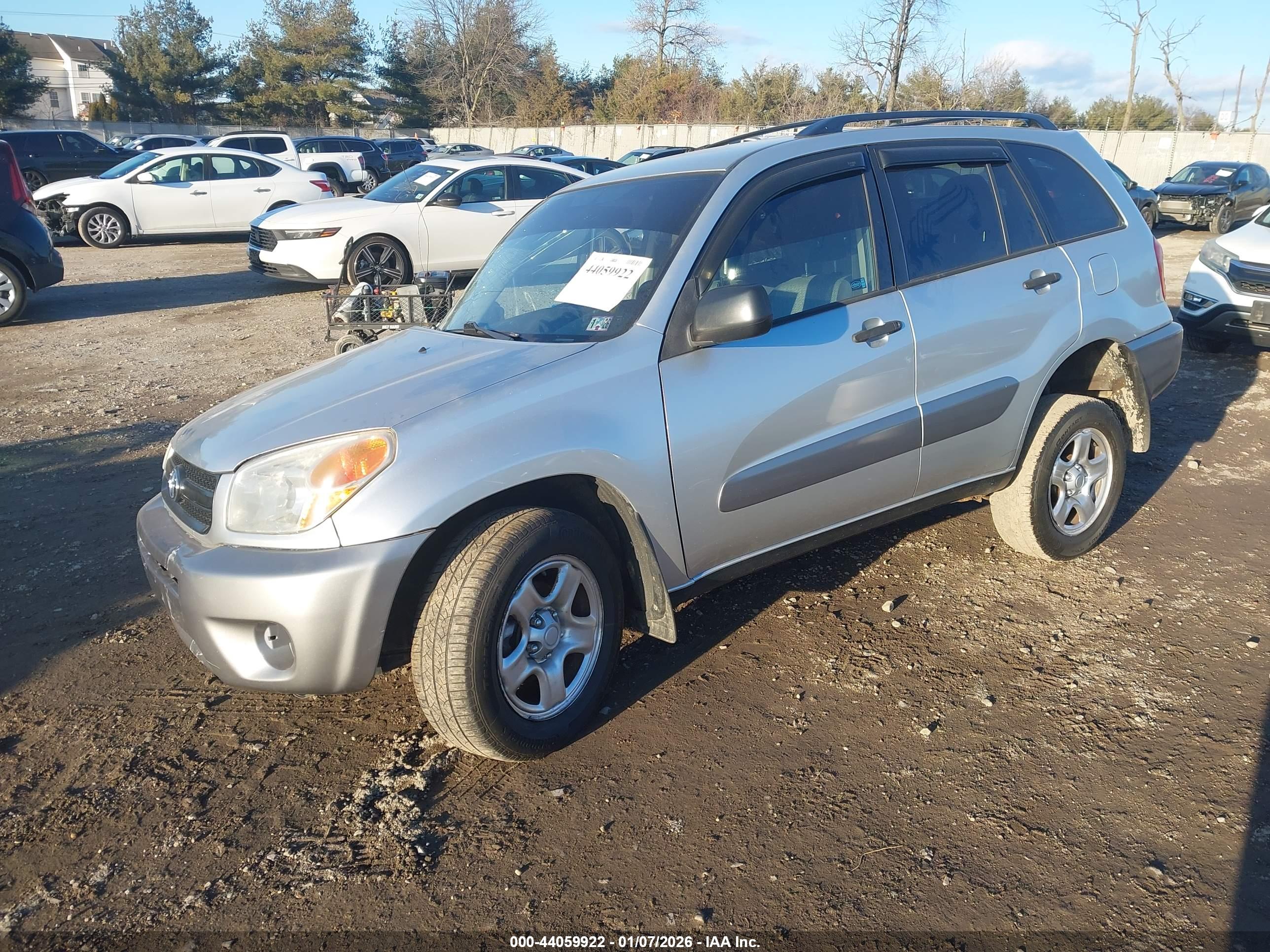 TOYOTA RAV4 image 2