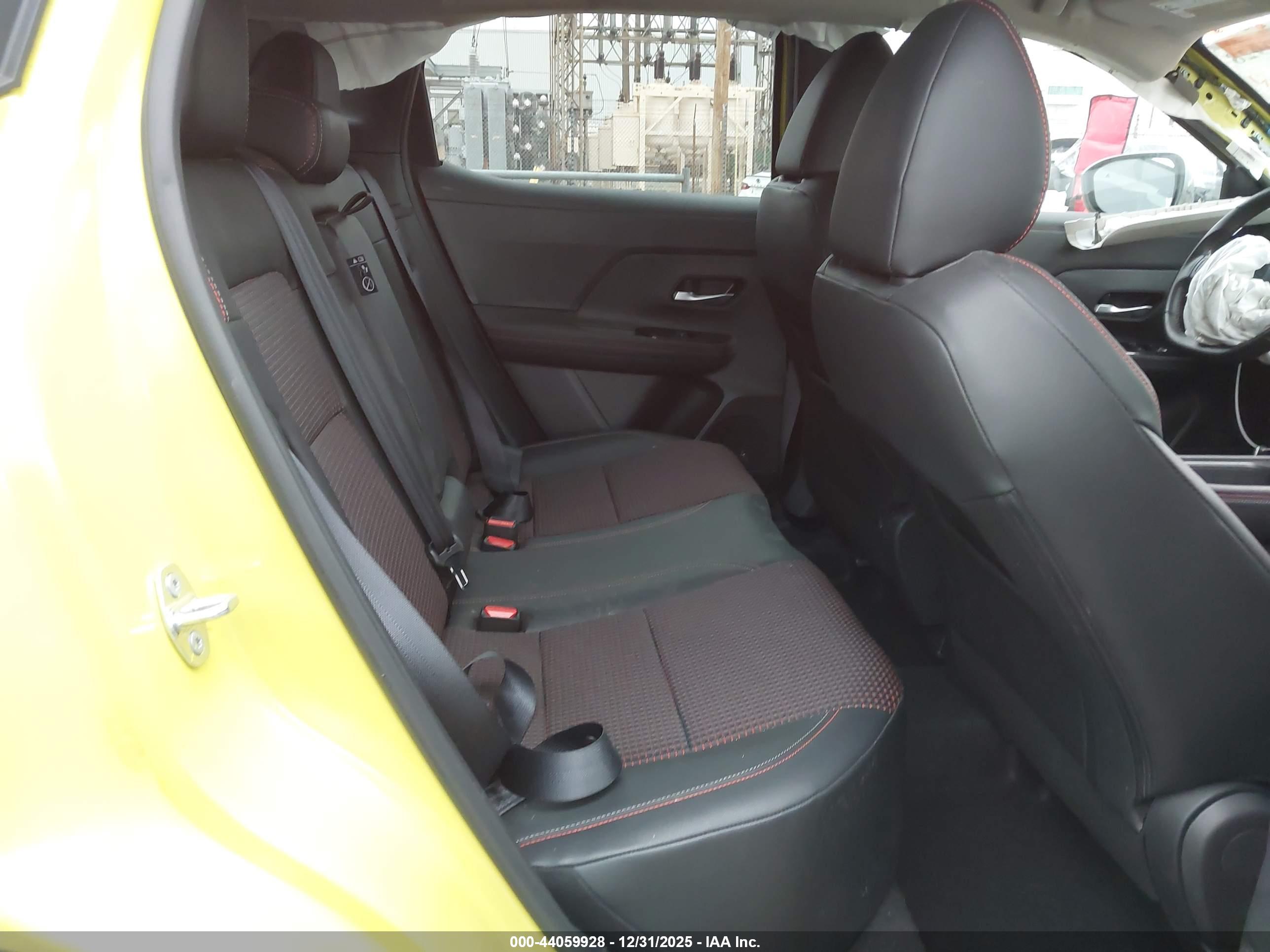 NISSAN KICKS image 8