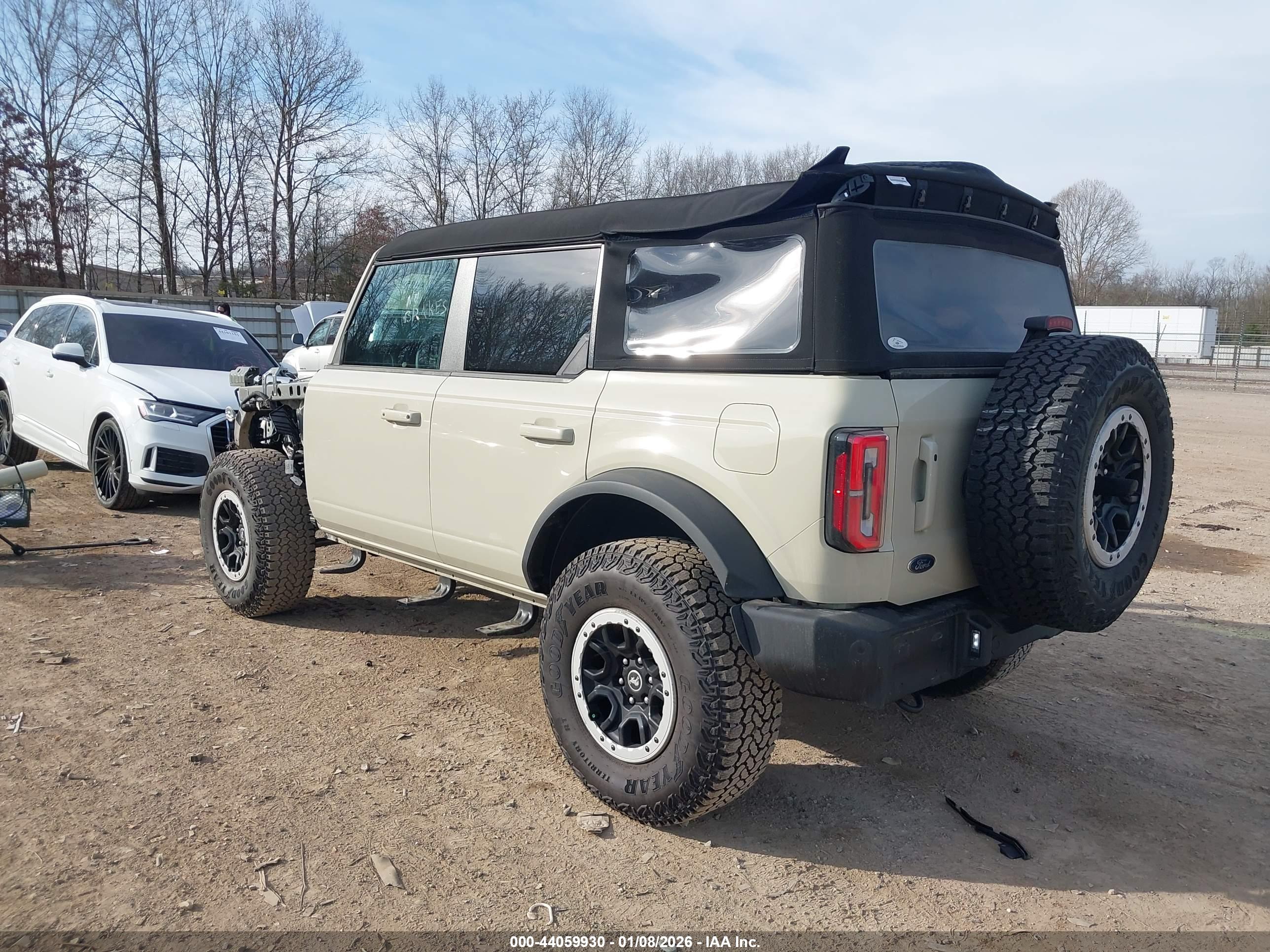 FORD BRONCO image 3