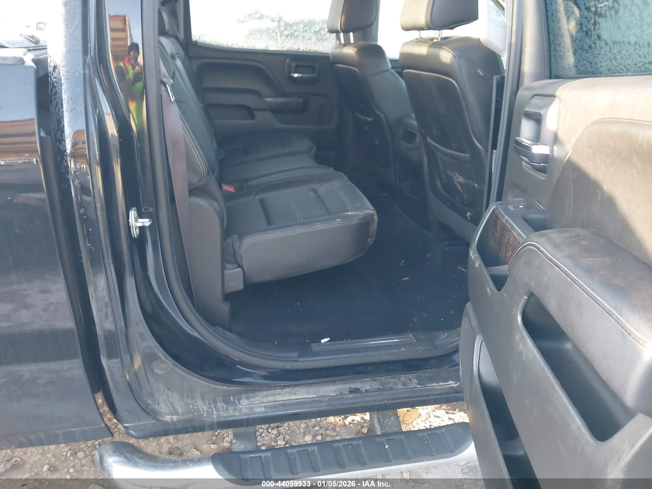GMC SIERRA image 8