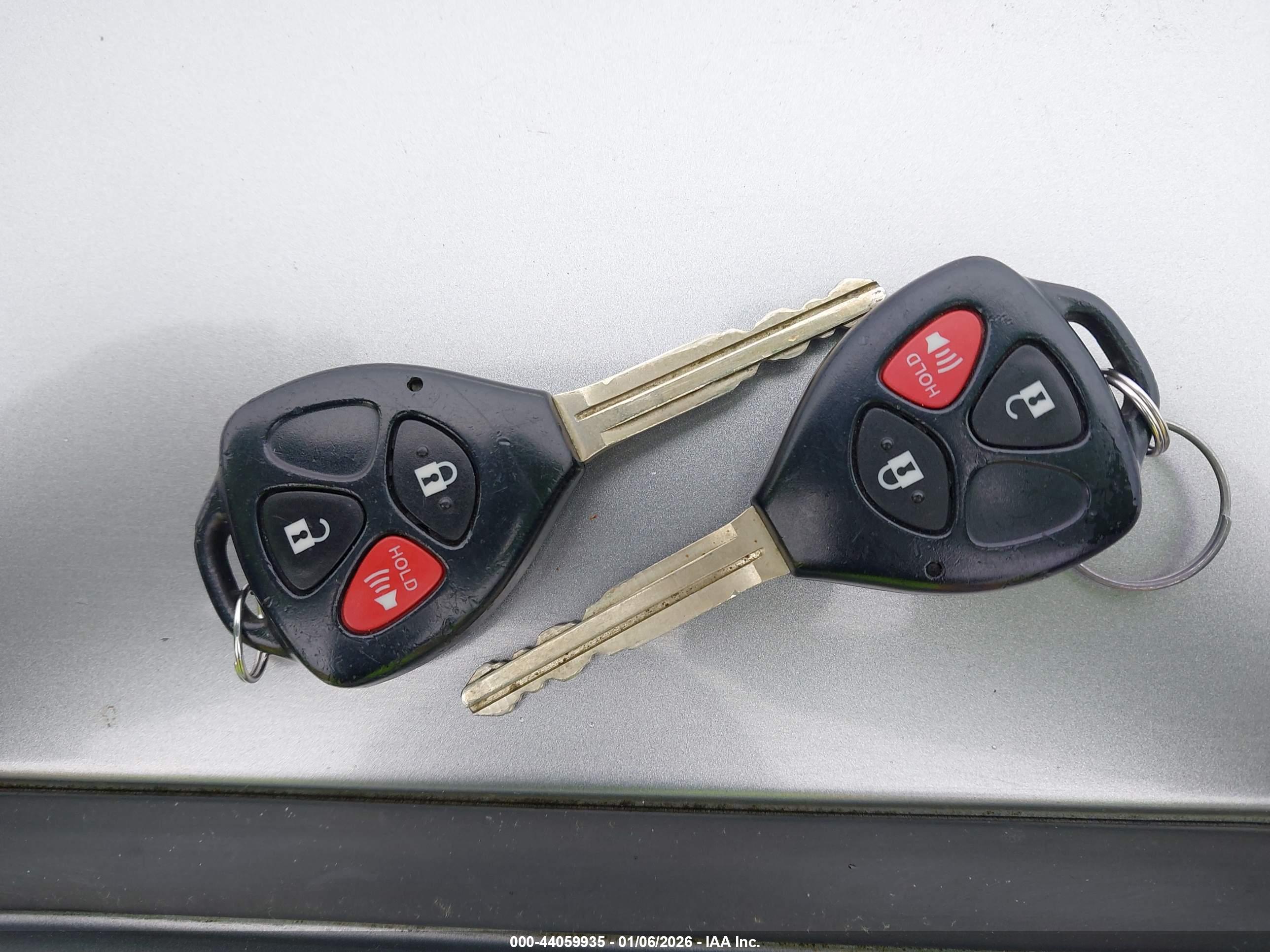 TOYOTA YARIS image 11