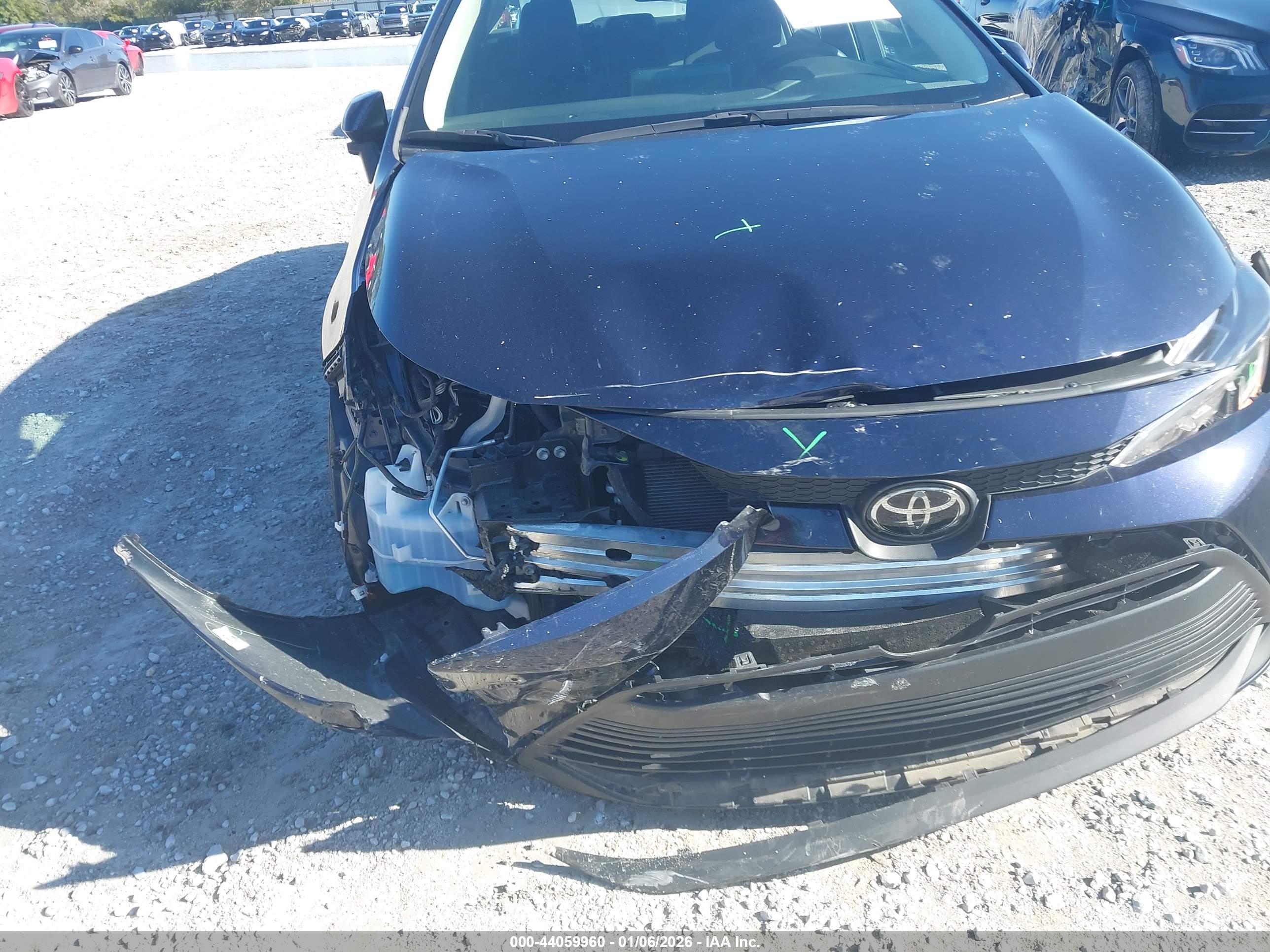 TOYOTA COROLLA image 6