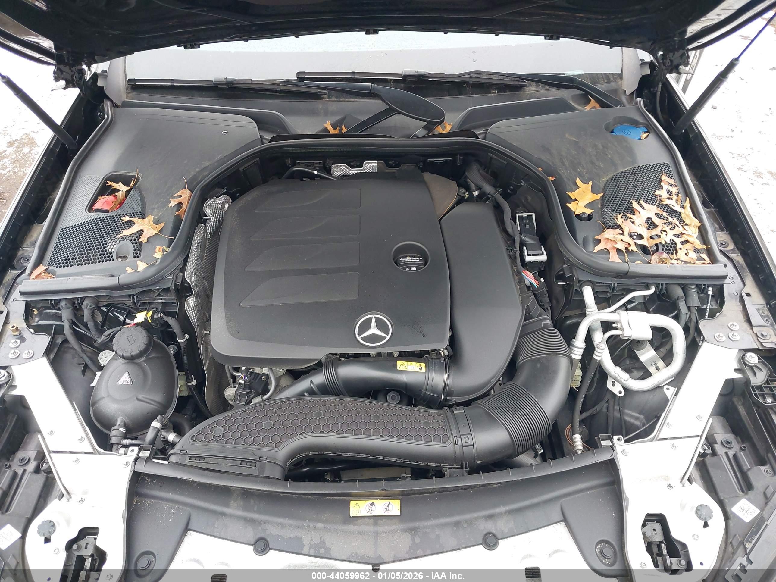 MERCEDES-BENZ E image 10