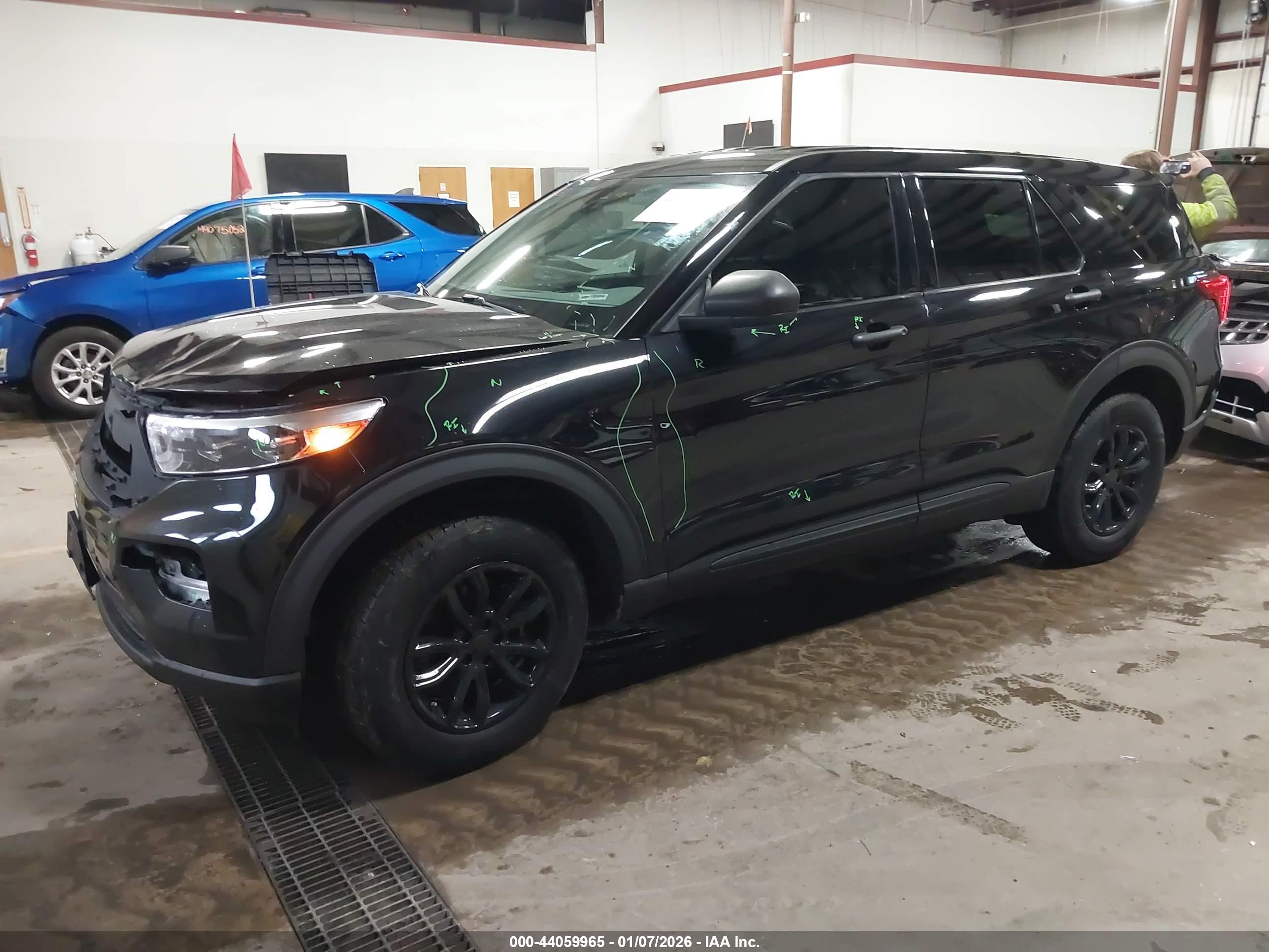 FORD EXPLORER image 2