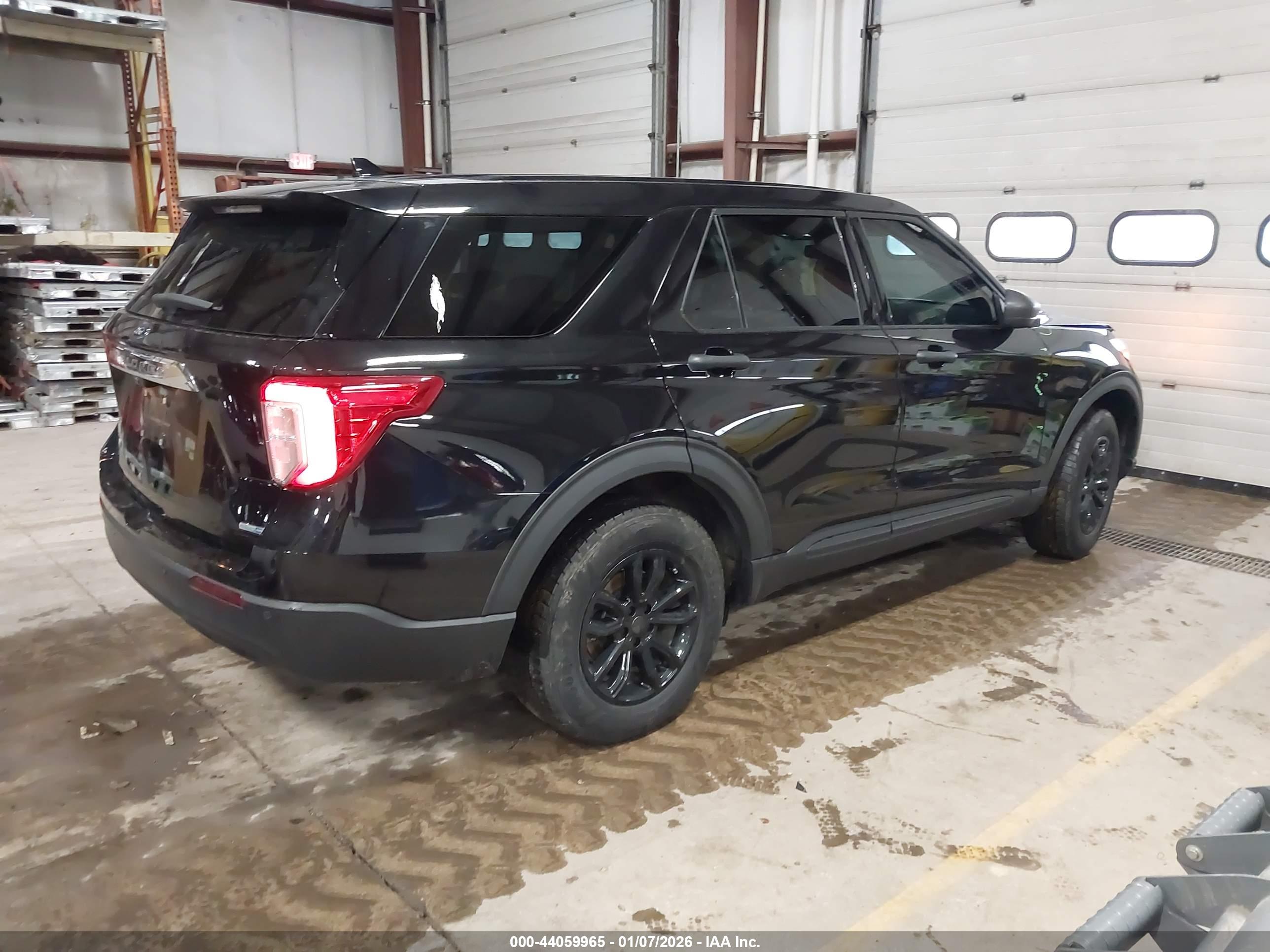 FORD EXPLORER image 4