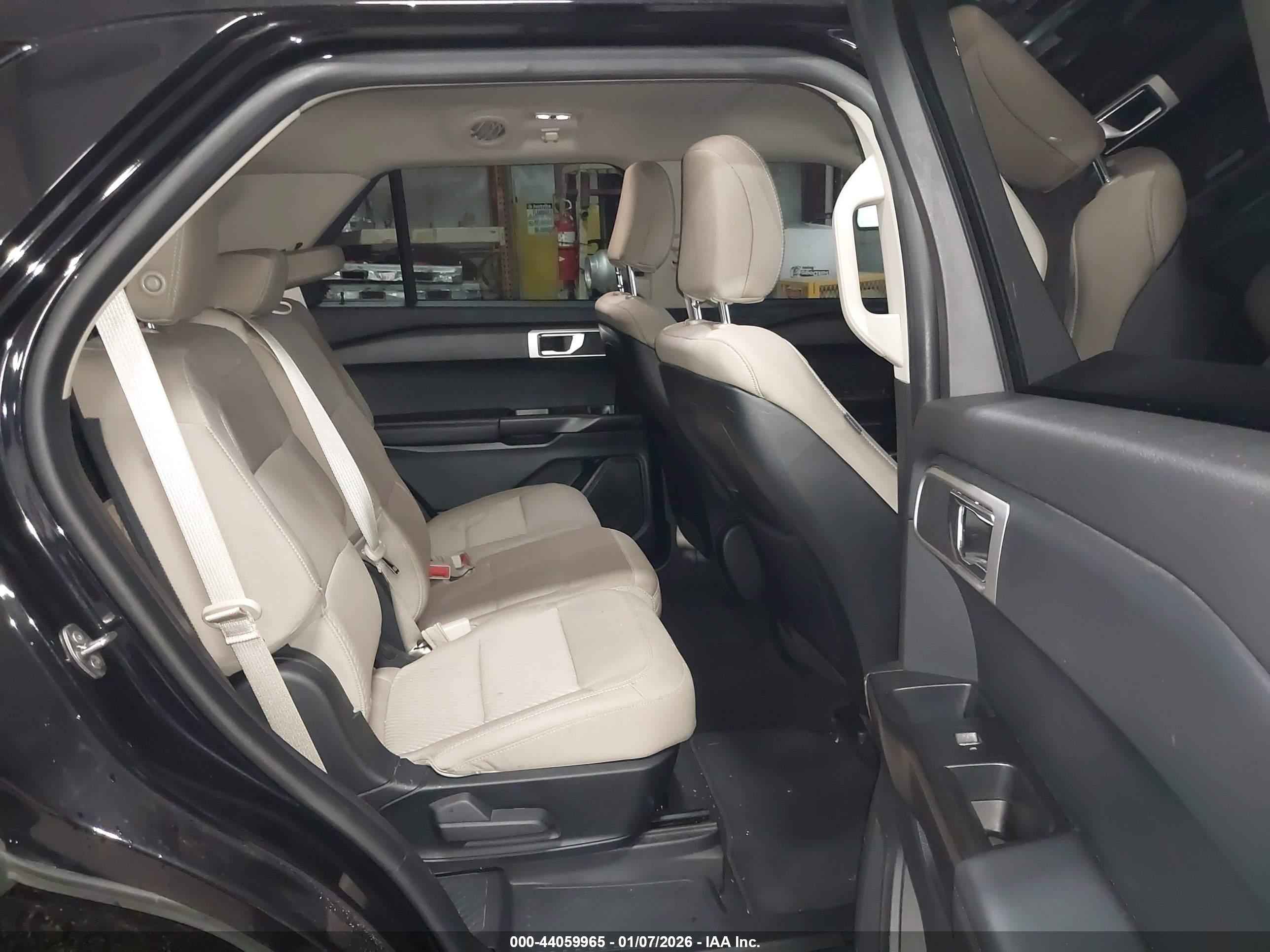 FORD EXPLORER image 8