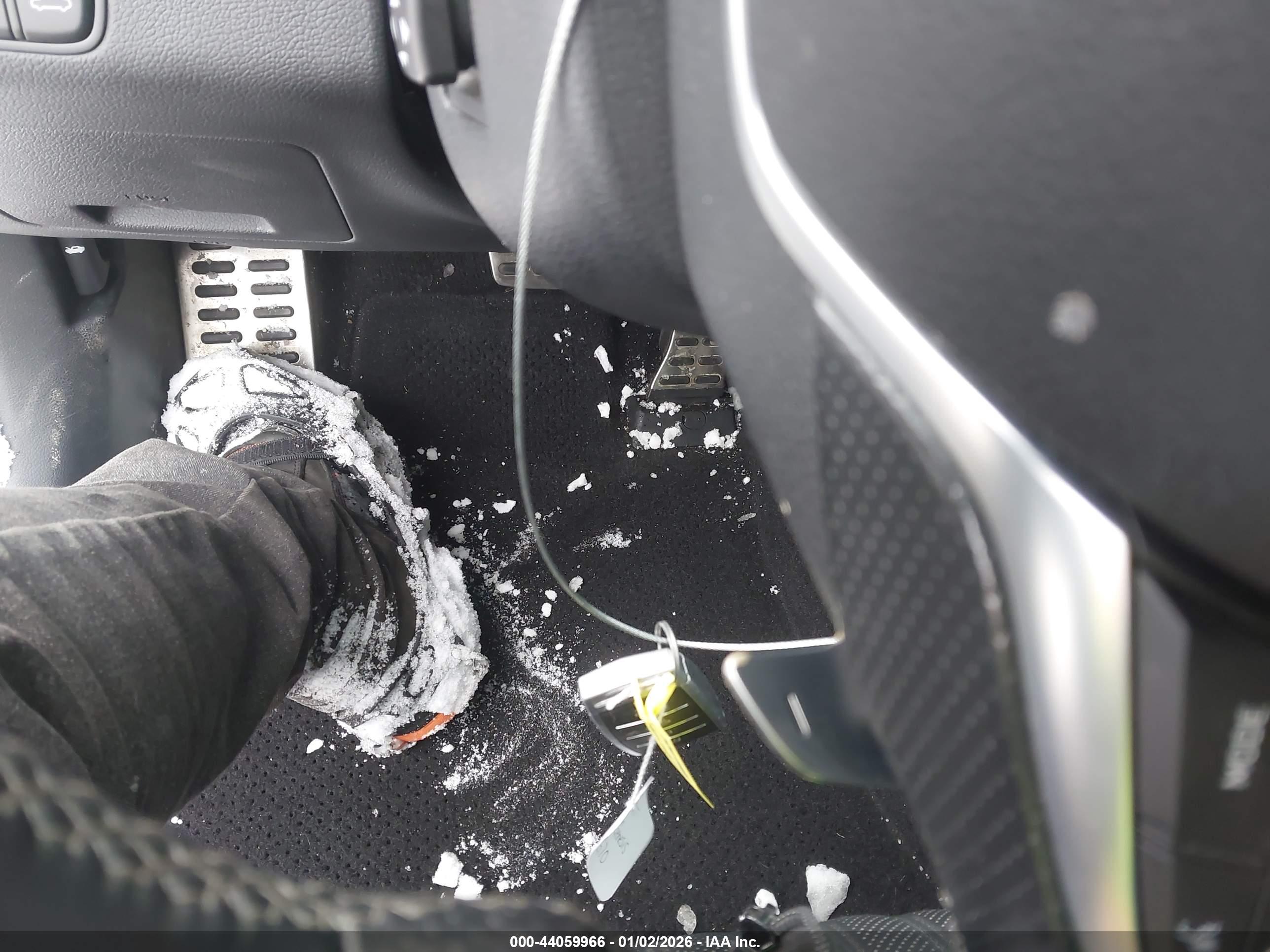 GENESIS G70 image 11