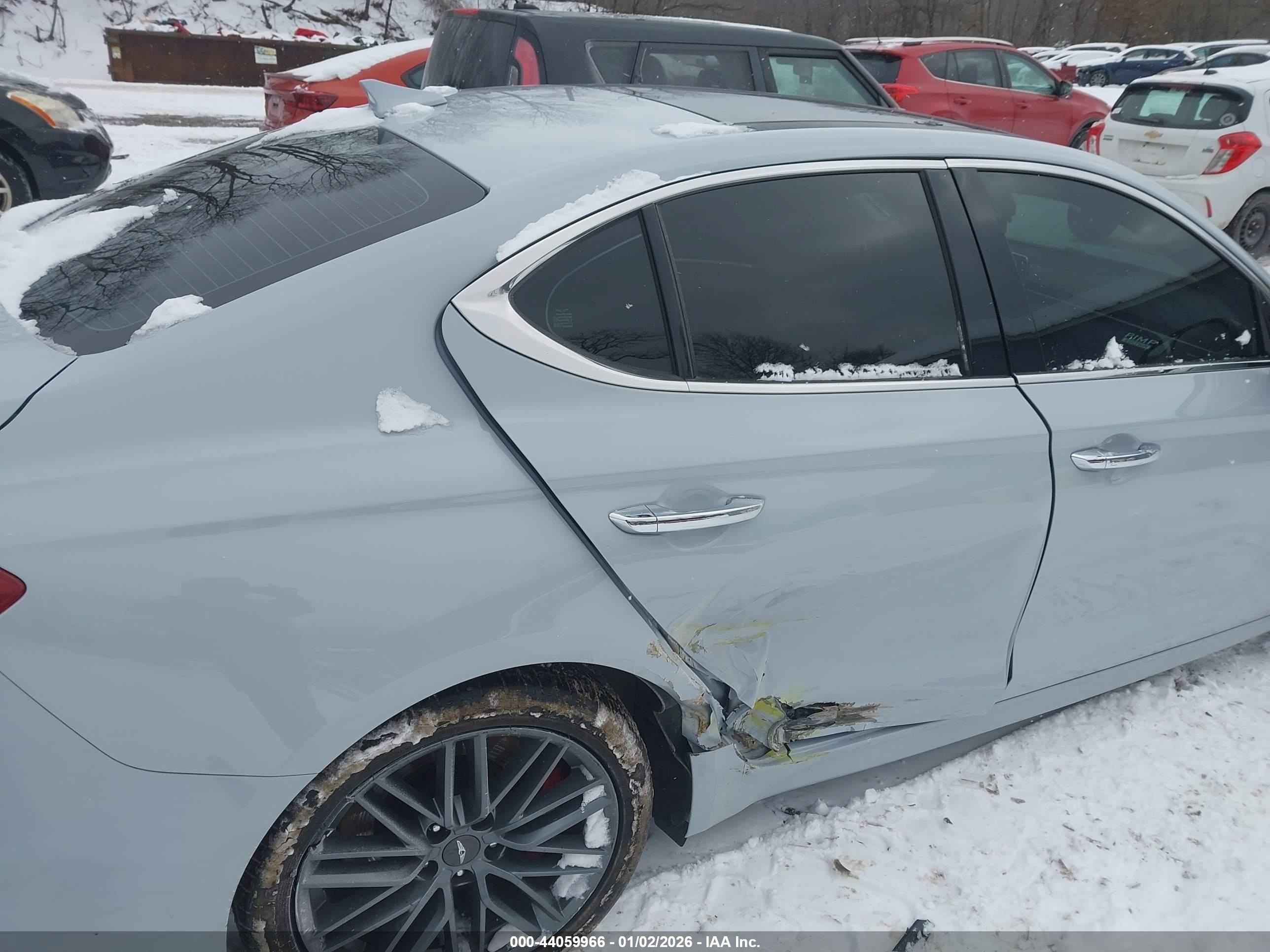 GENESIS G70 image 8