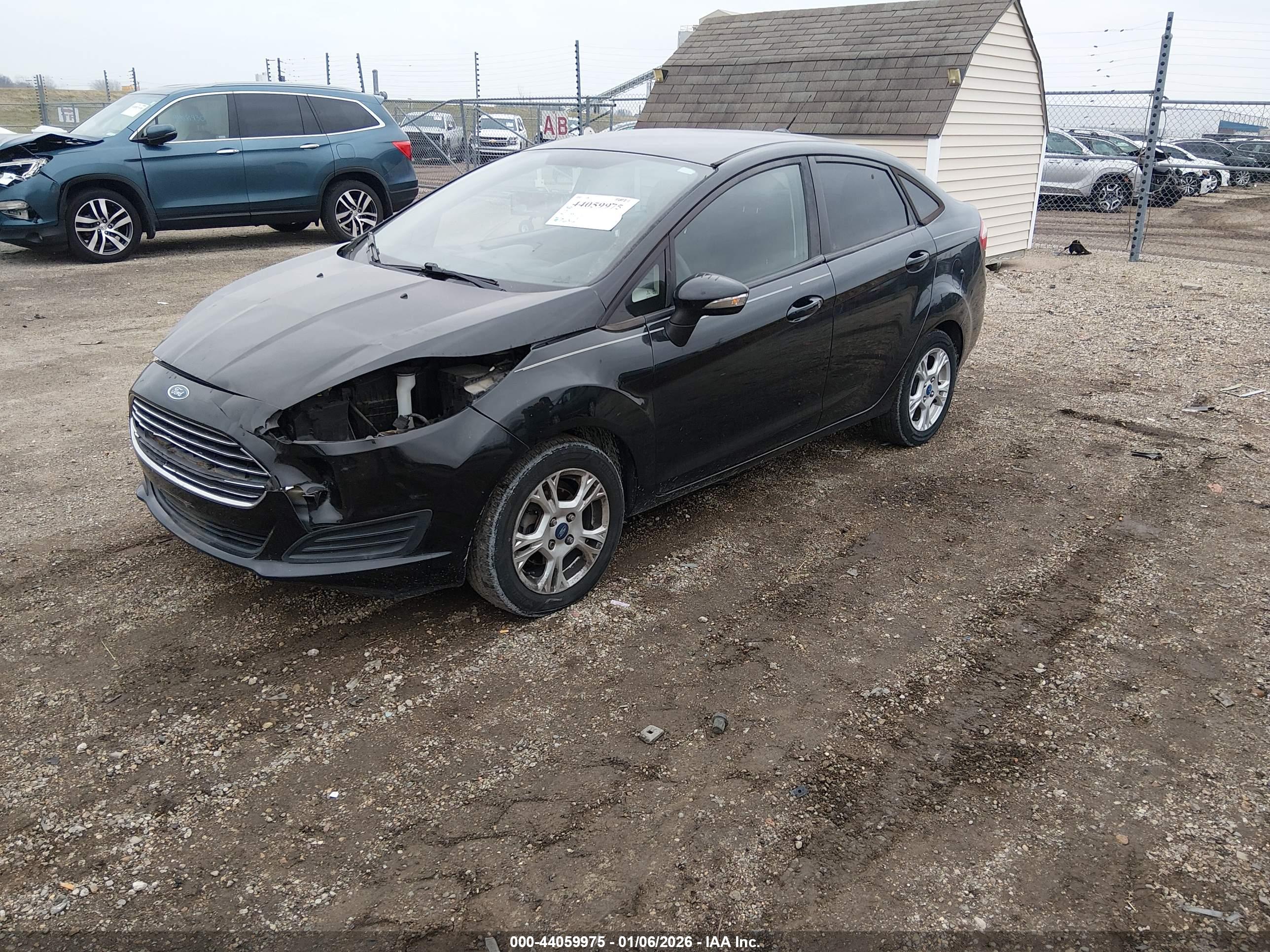 FORD FIESTA image 2