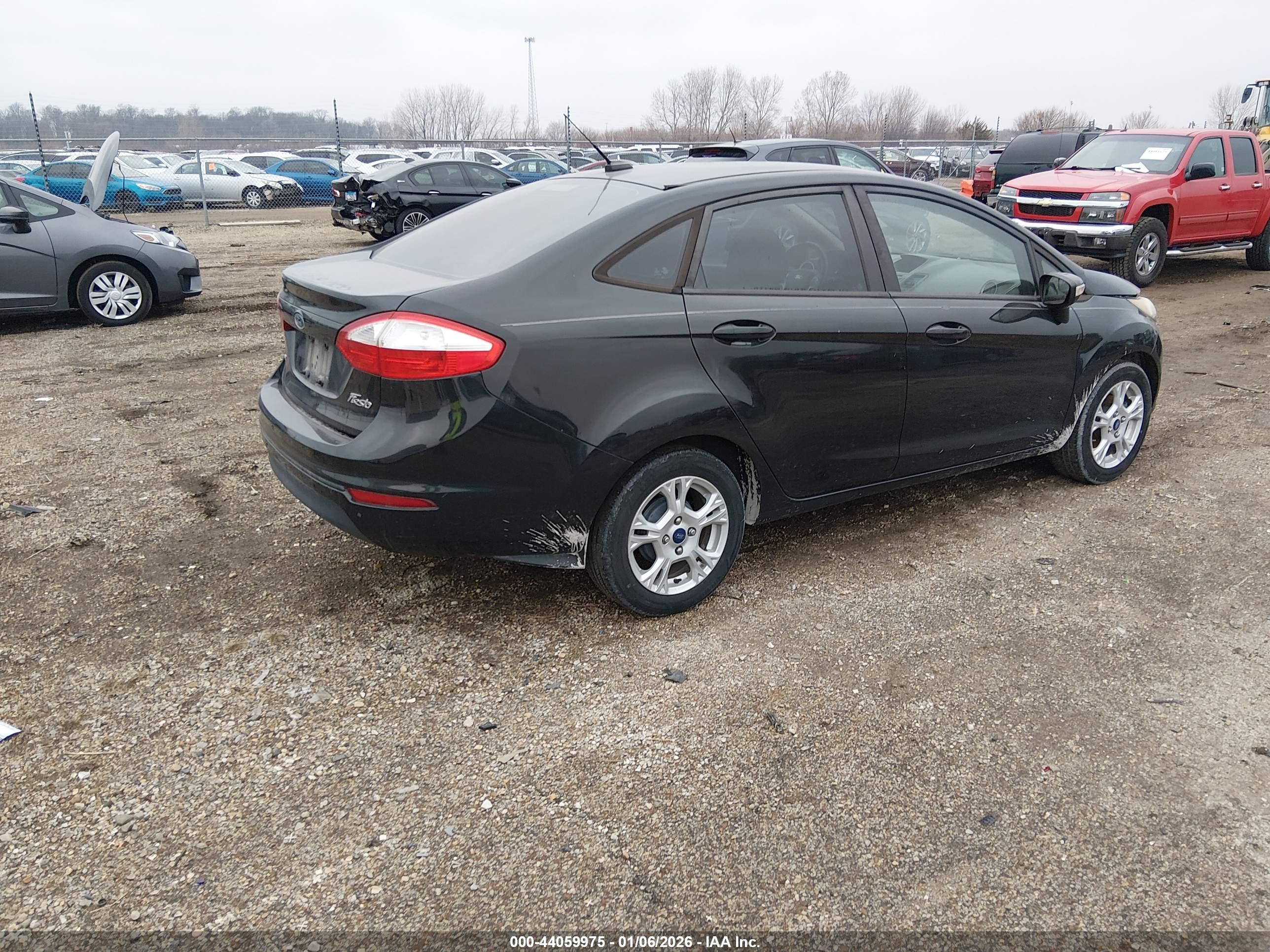 FORD FIESTA image 4
