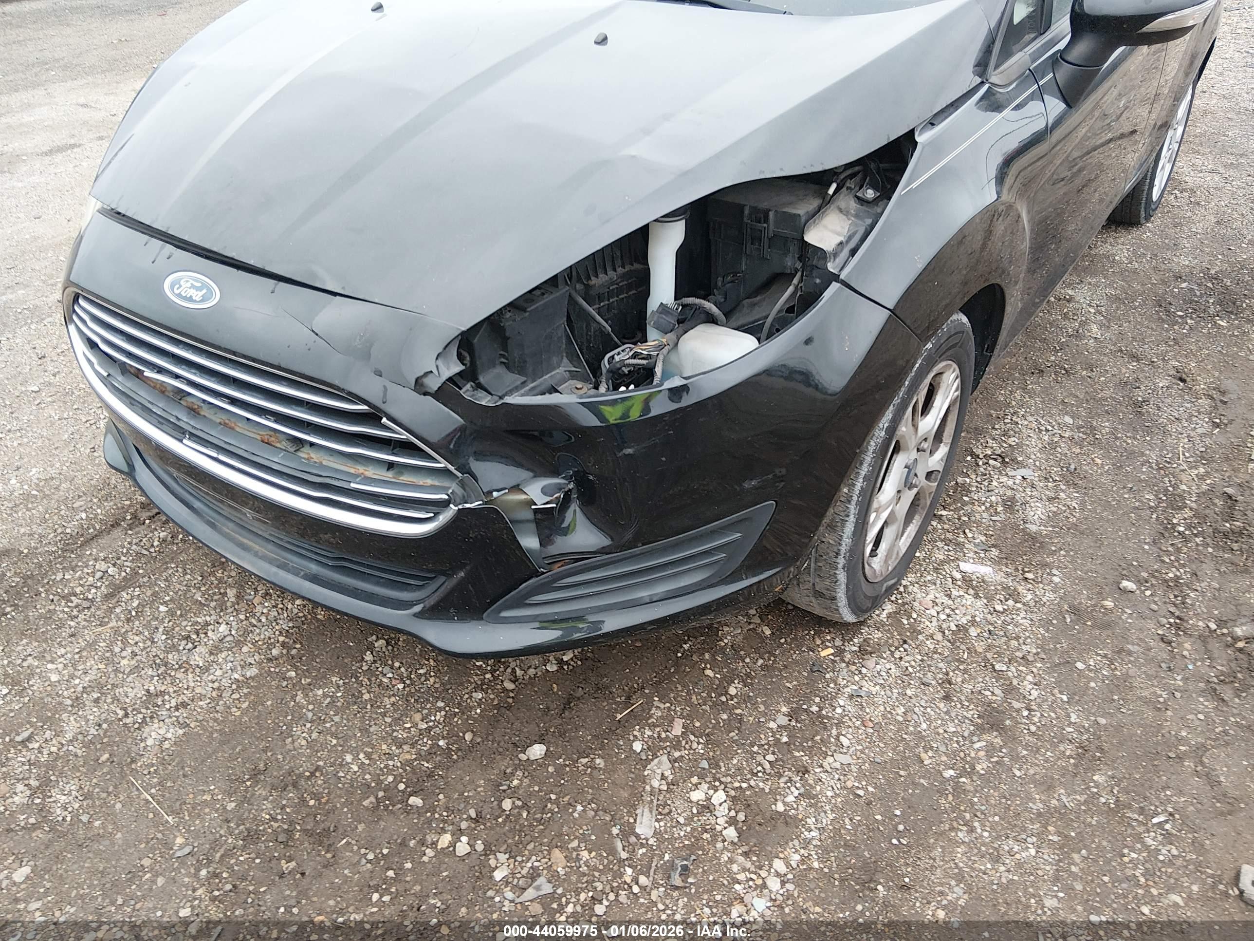 FORD FIESTA image 6