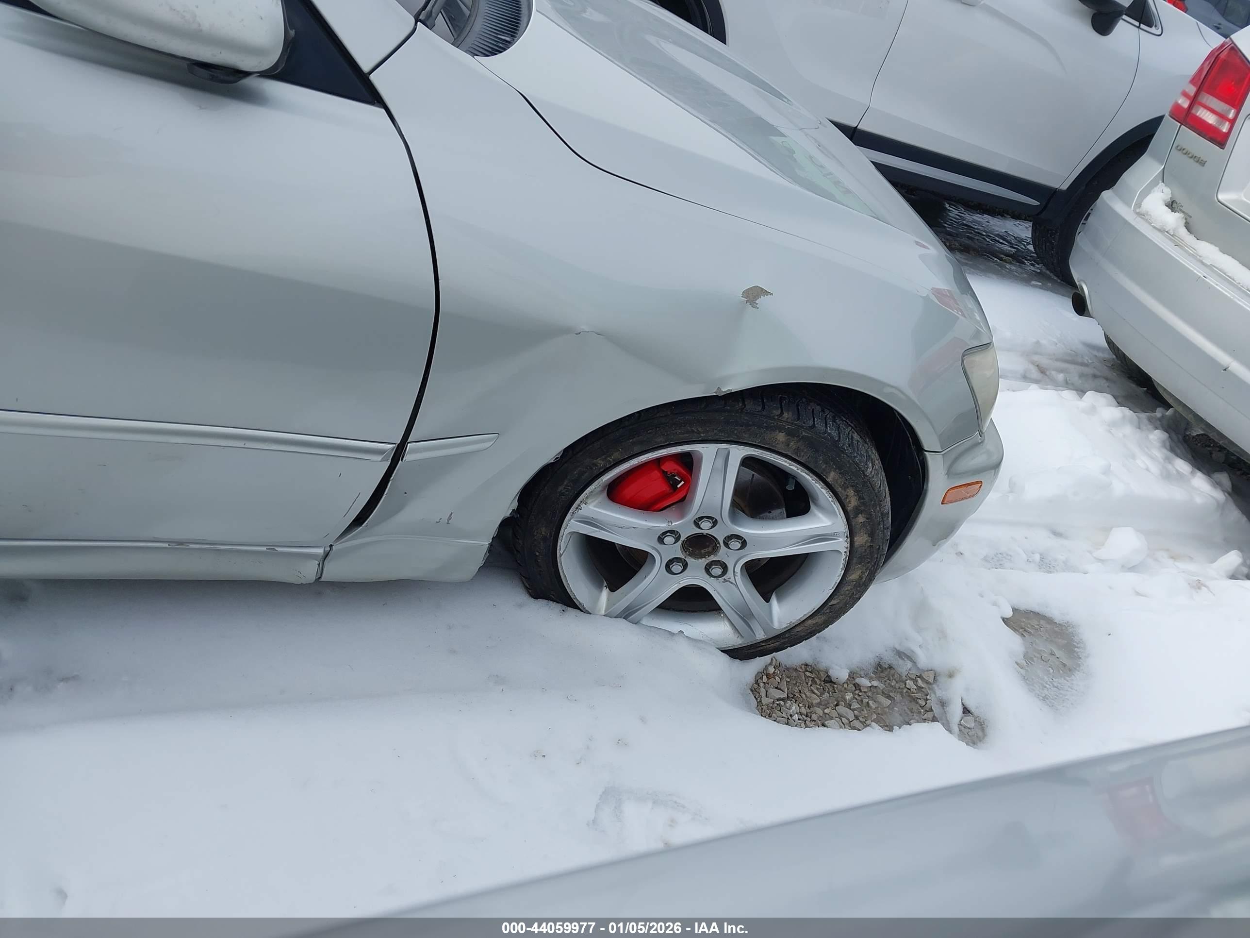 LEXUS IS image 6