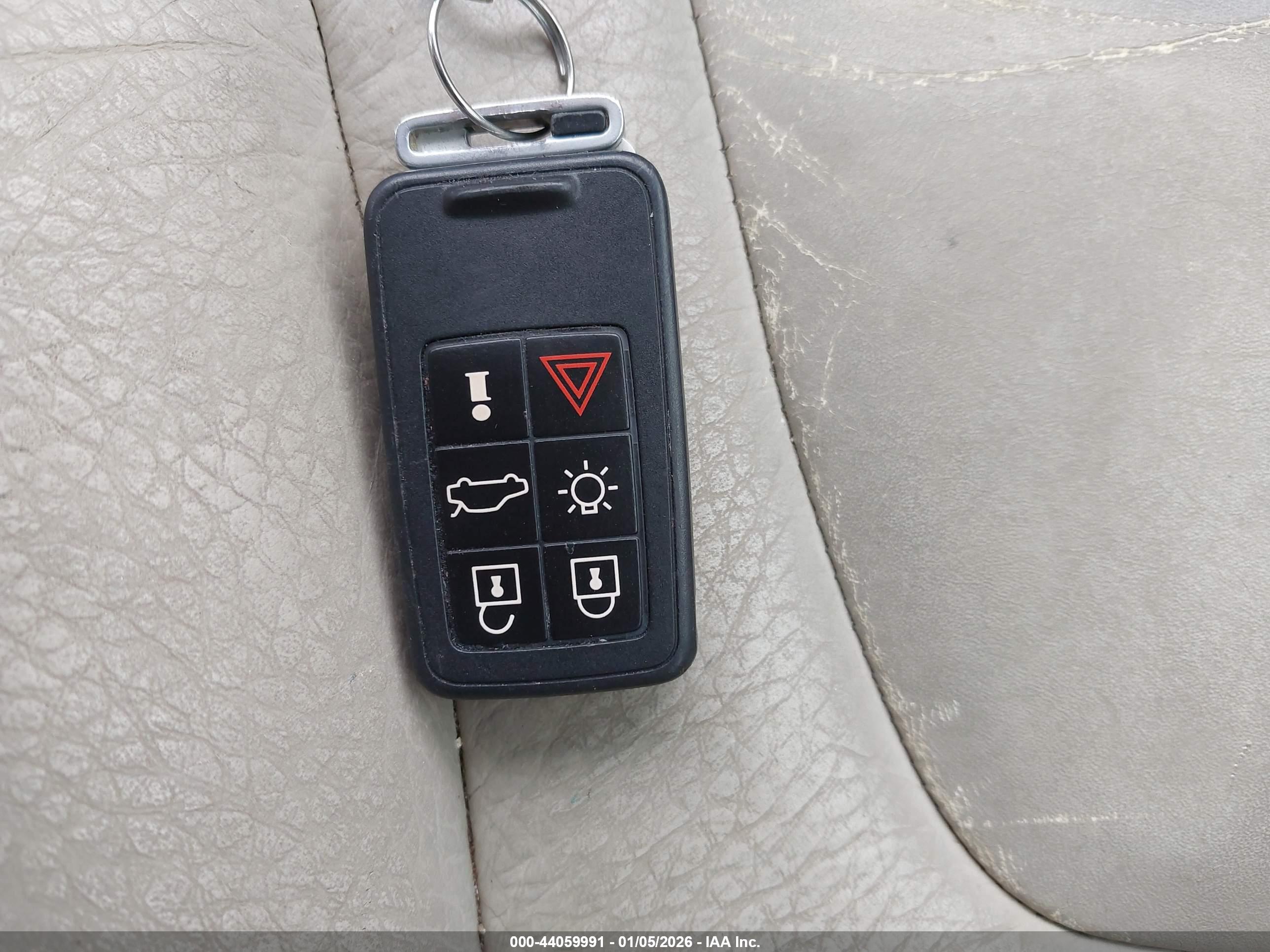 VOLVO S60 image 11