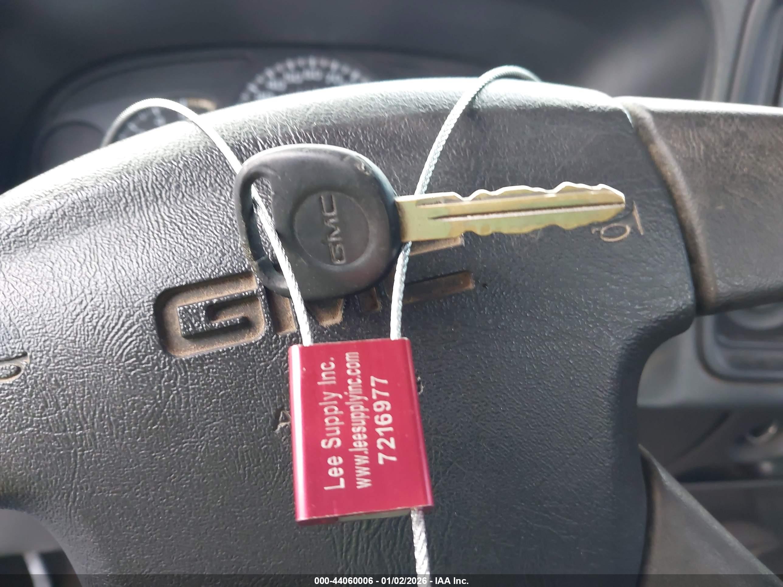 GMC SIERRA image 11
