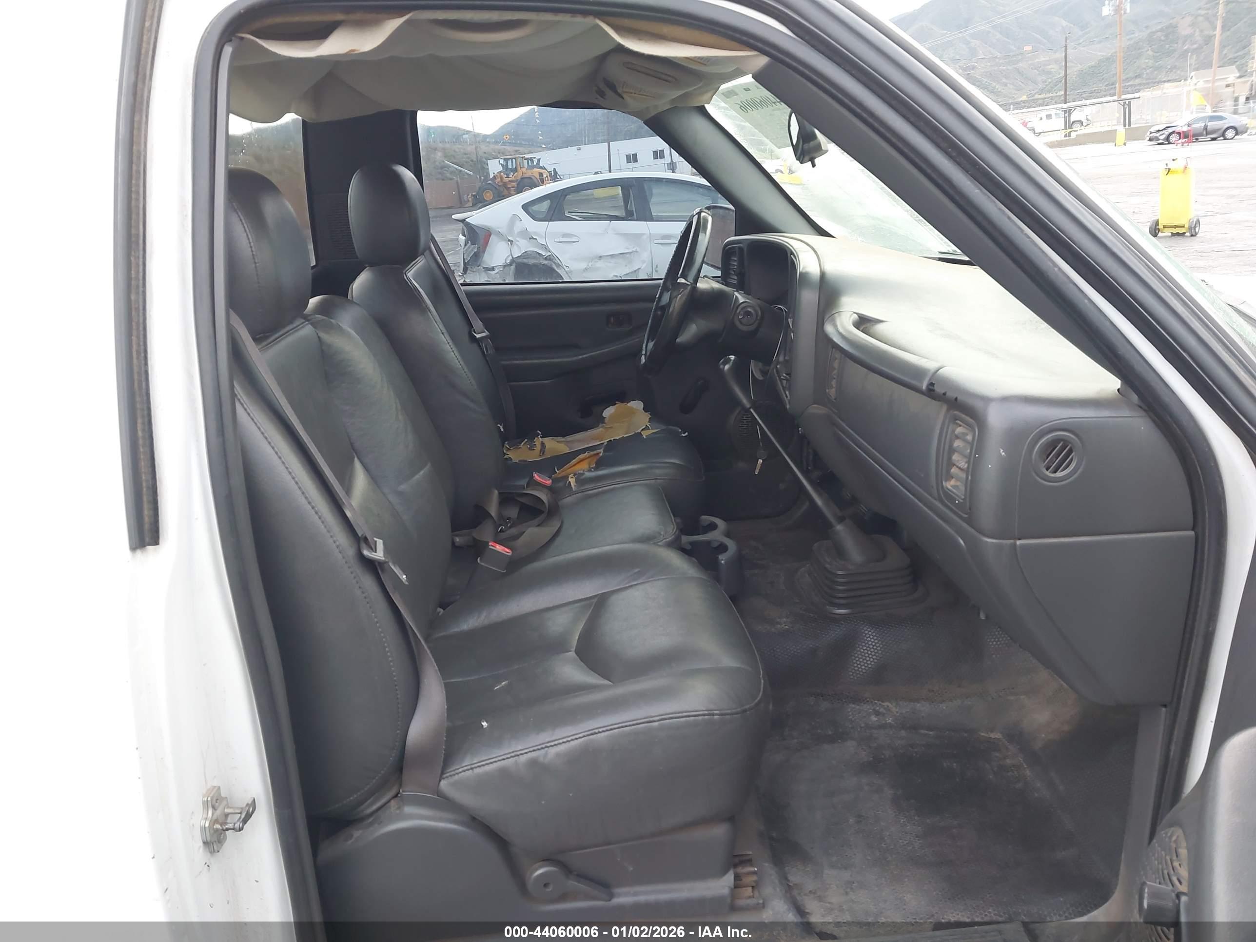 GMC SIERRA image 5