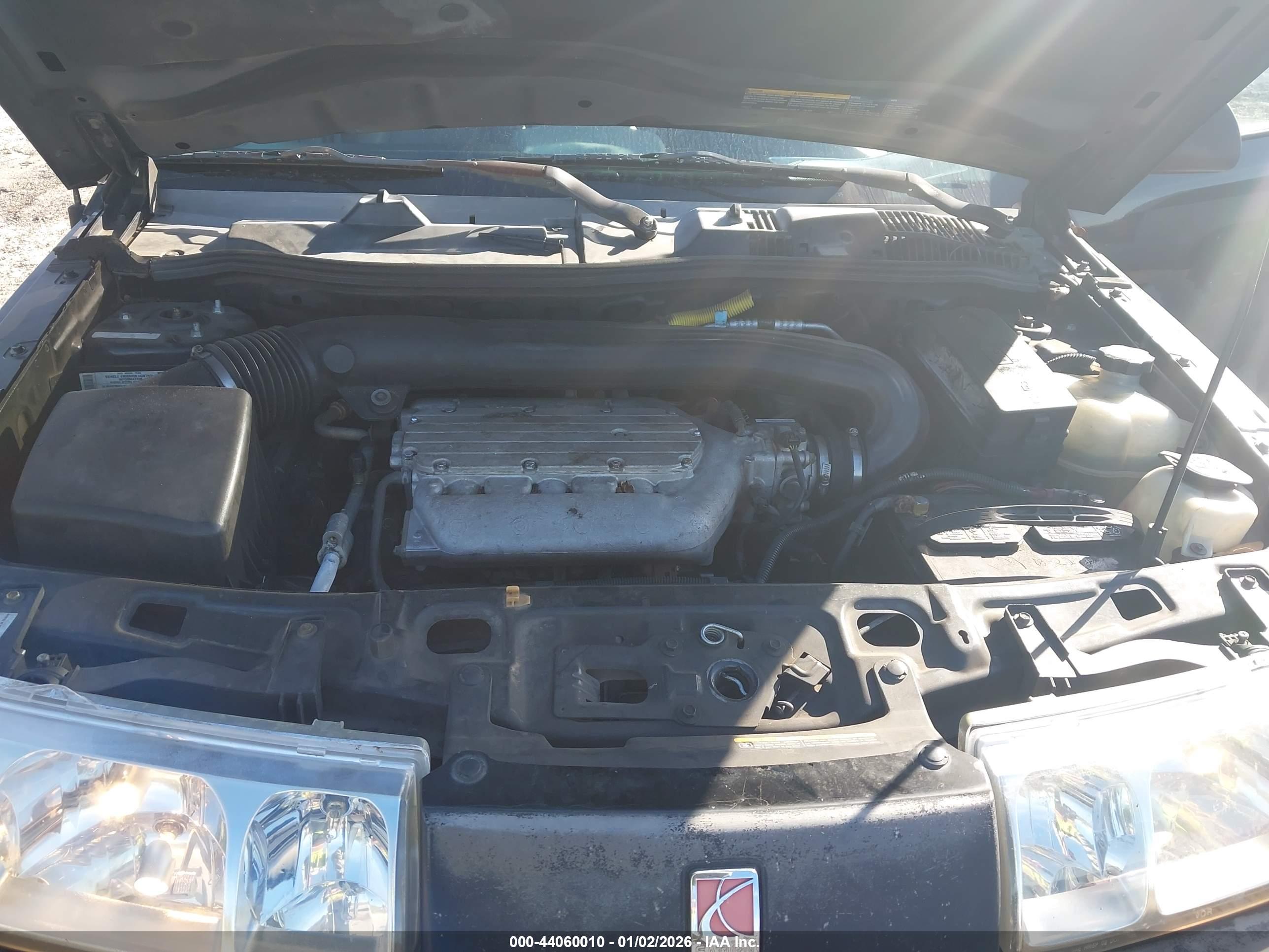 SATURN VUE image 10