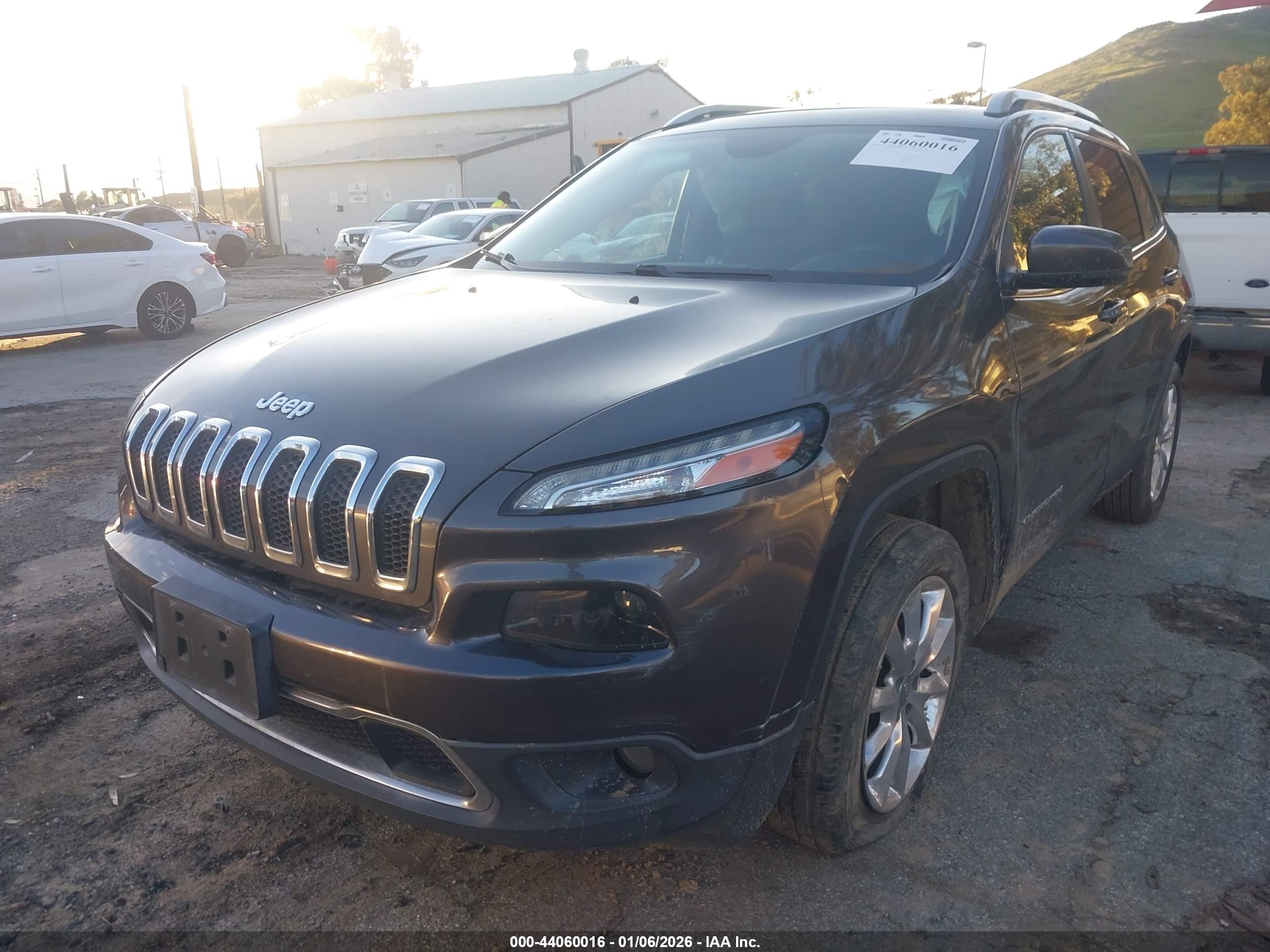 JEEP CHEROKEE image 2