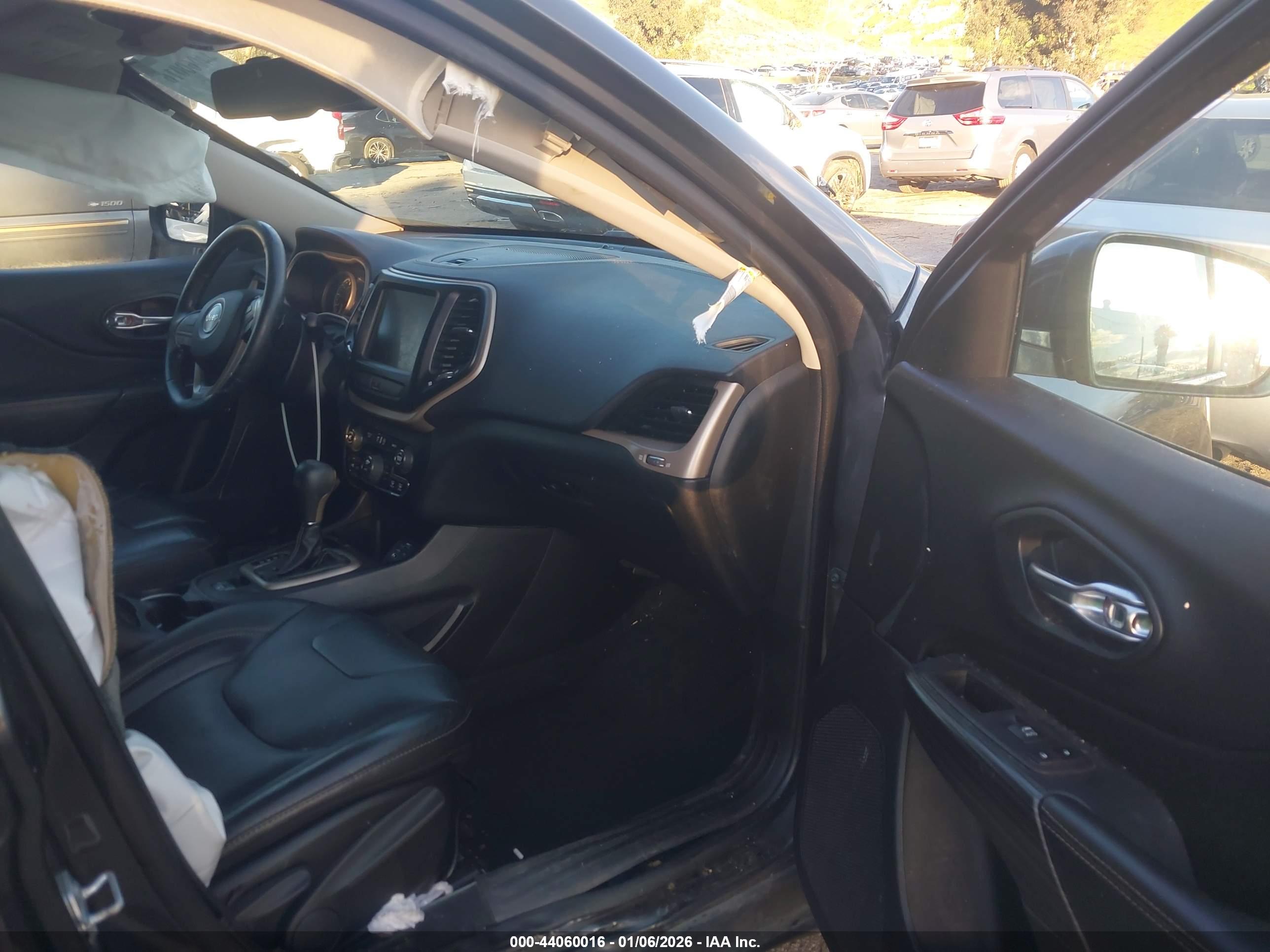 JEEP CHEROKEE image 5