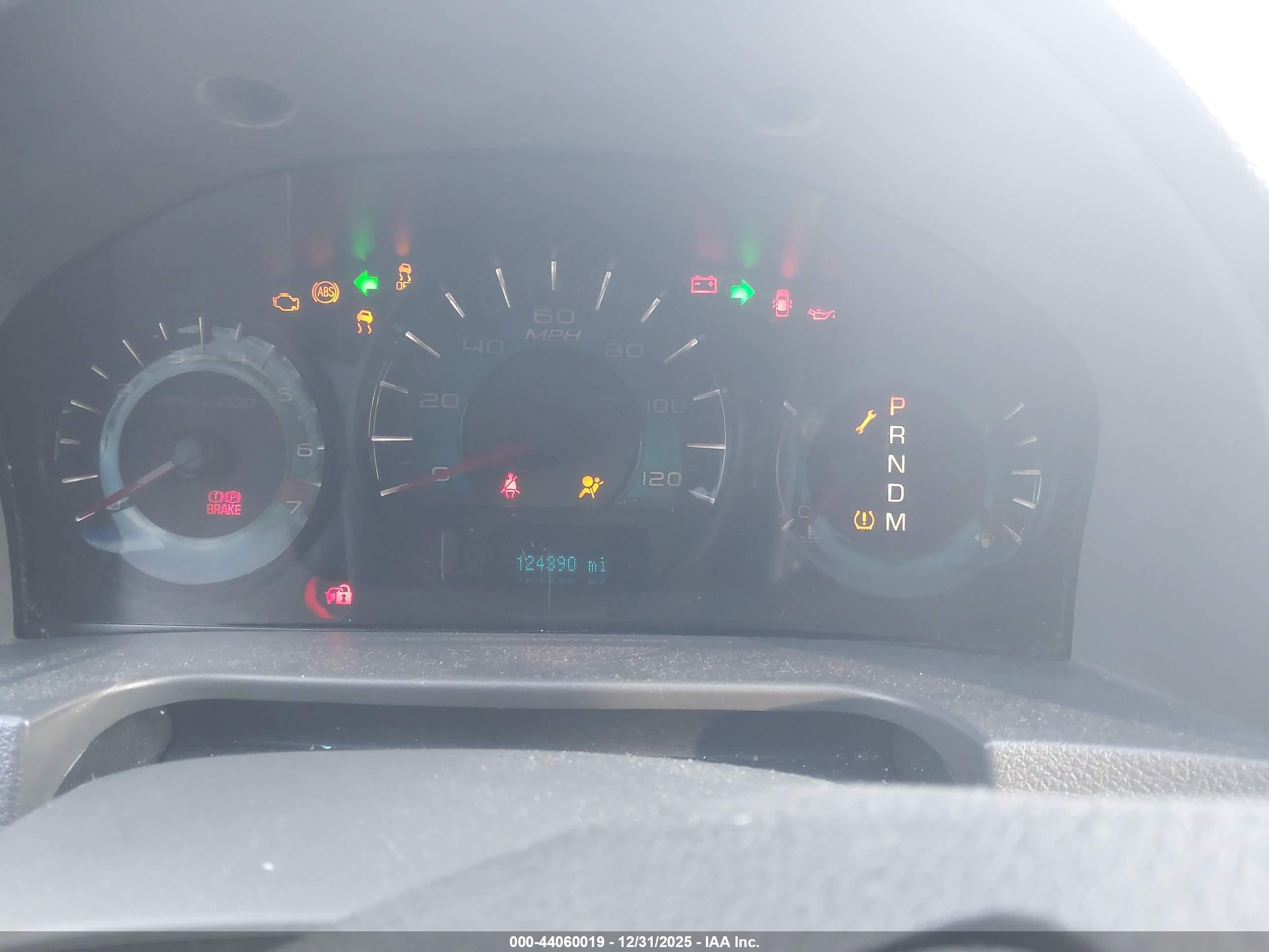 FORD FUSION image 7