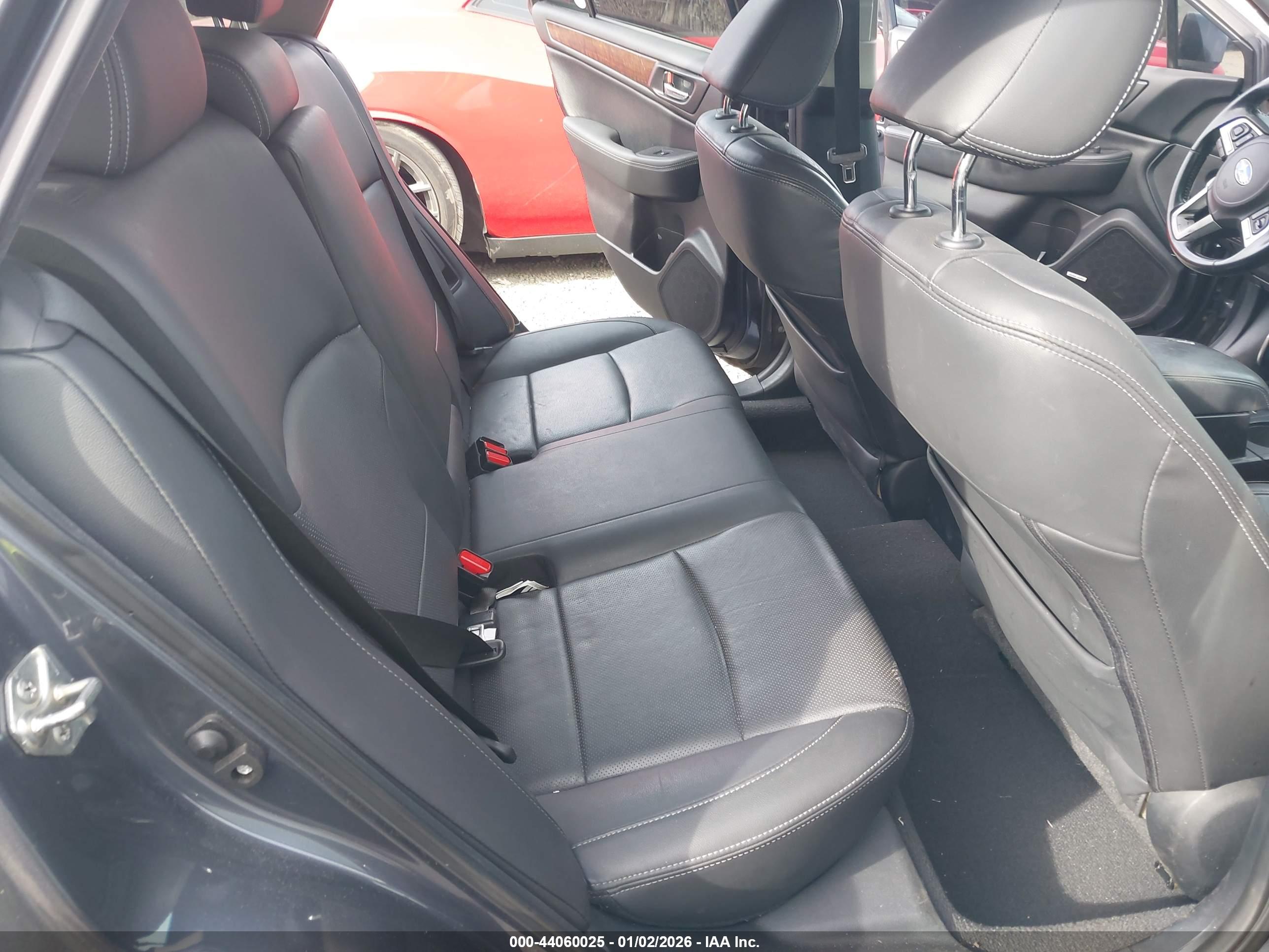 SUBARU OUTBACK image 8