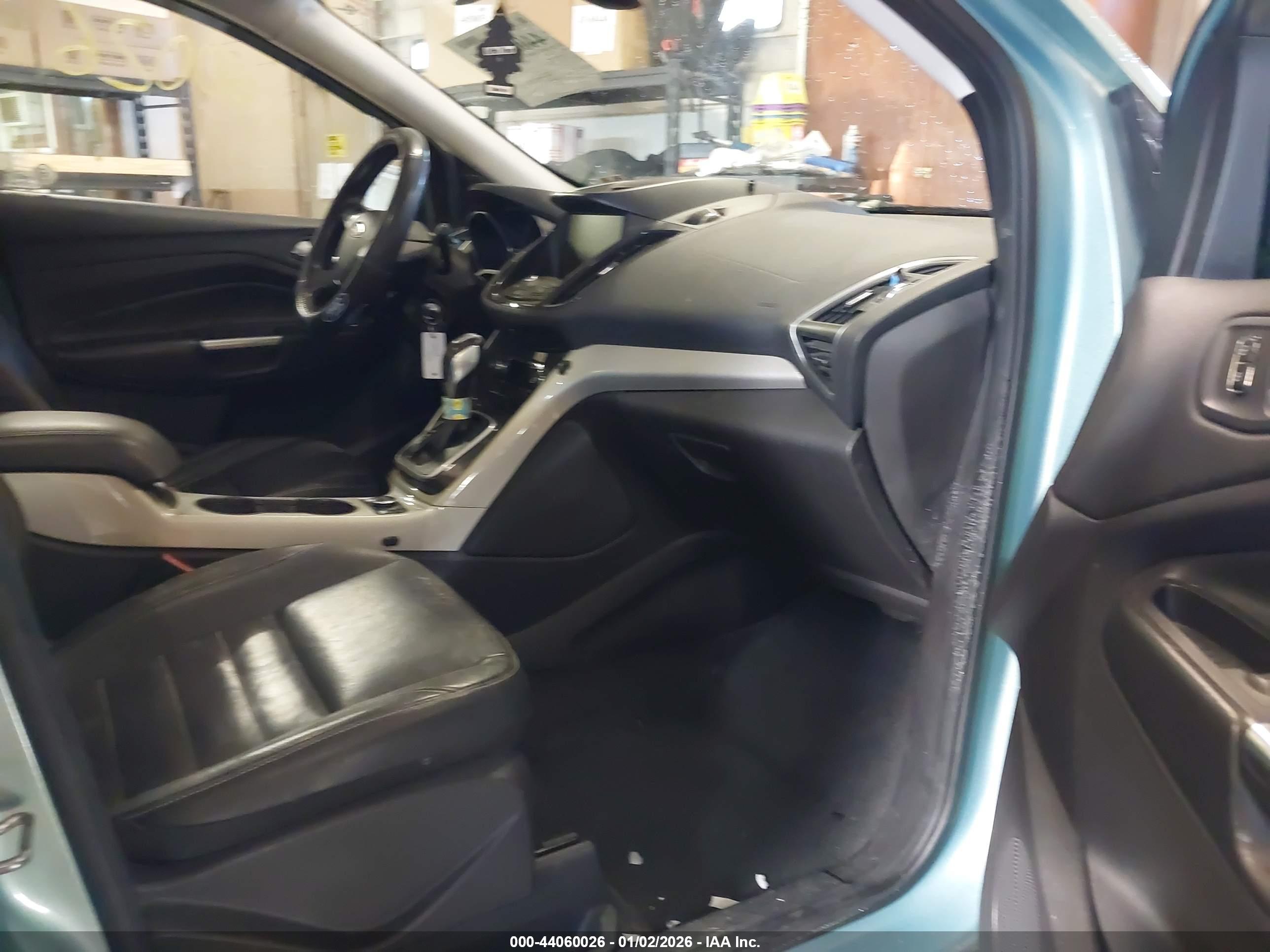 FORD ESCAPE image 5