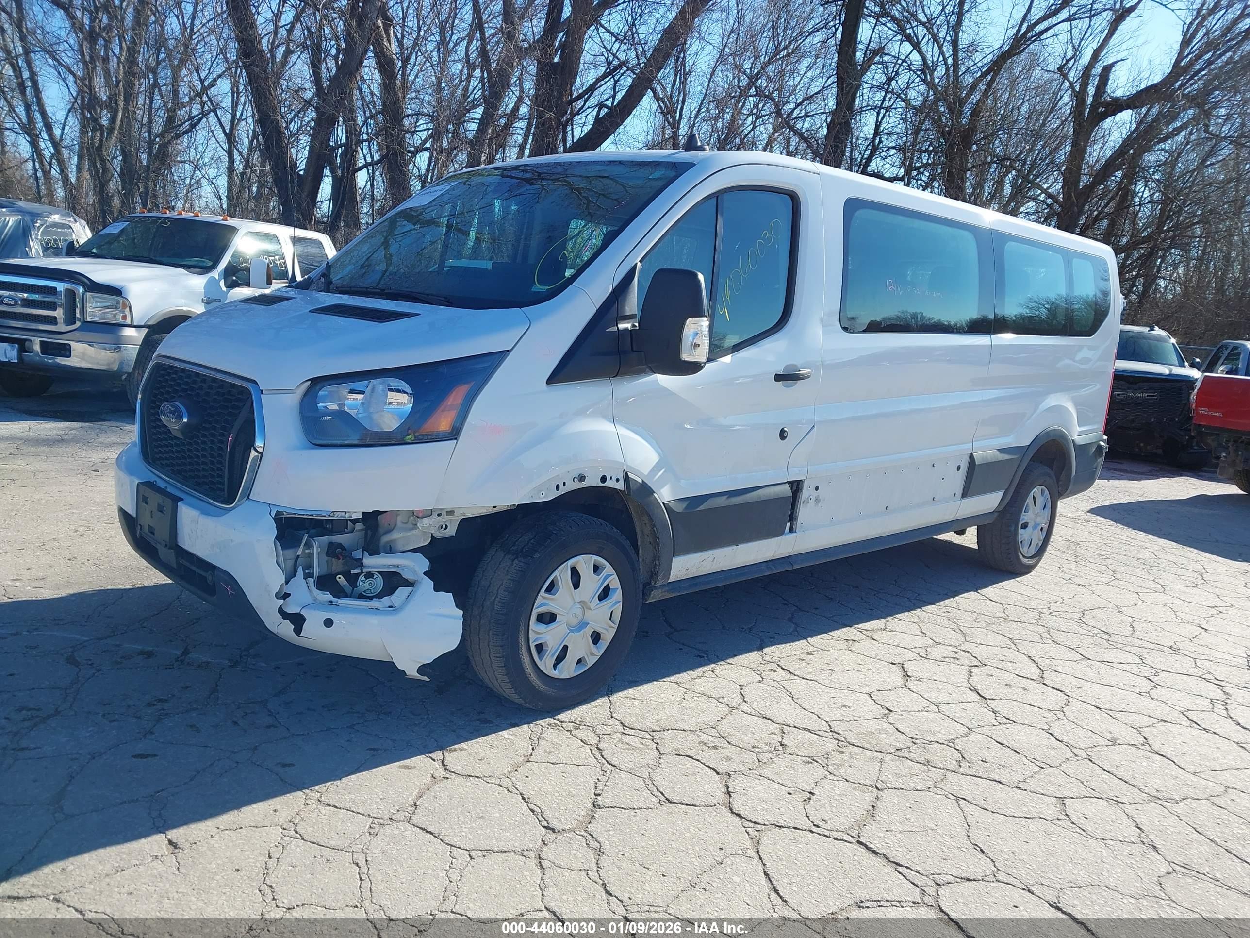 FORD TRANSIT-350 image 2