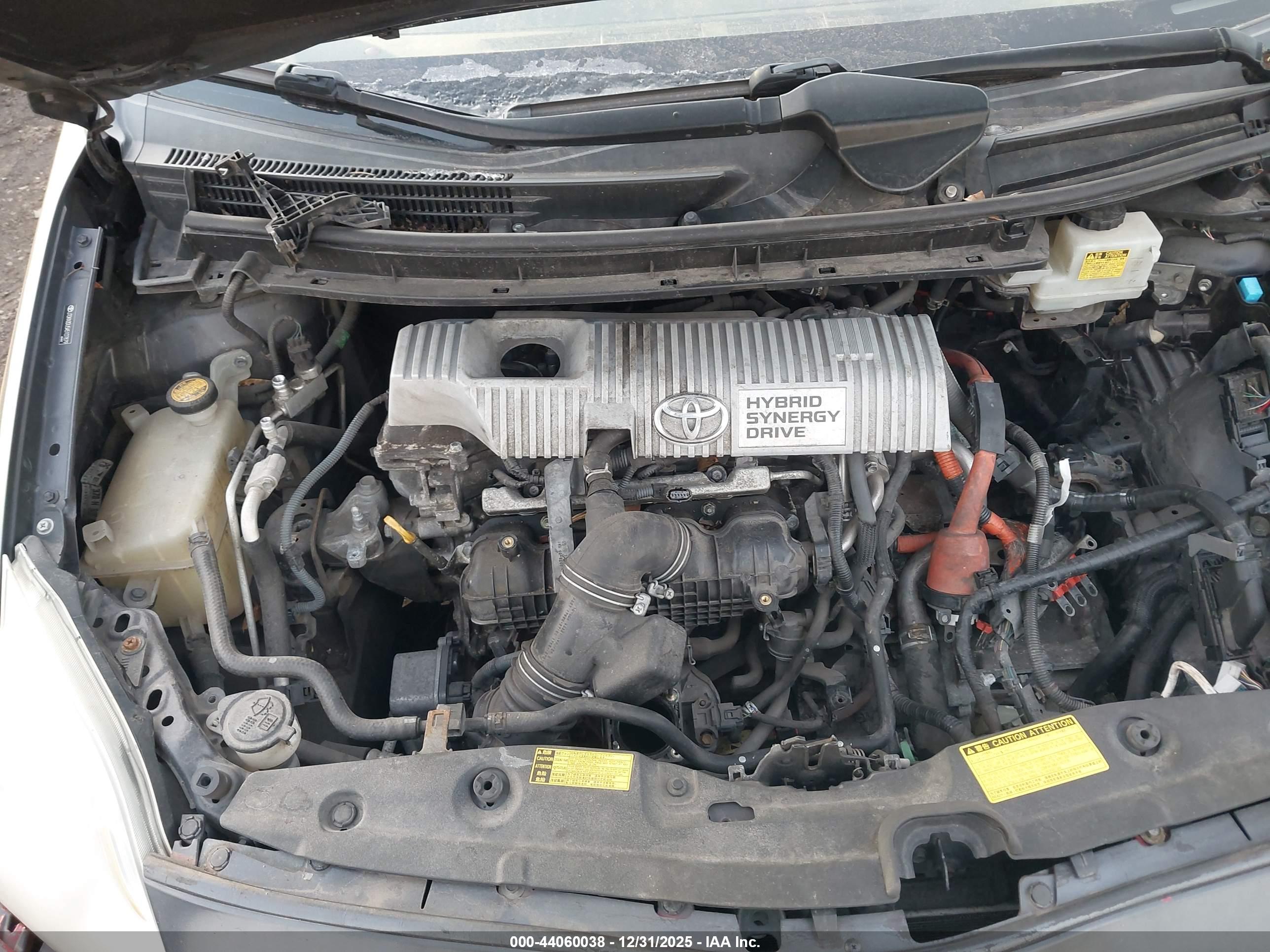 TOYOTA PRIUS image 10
