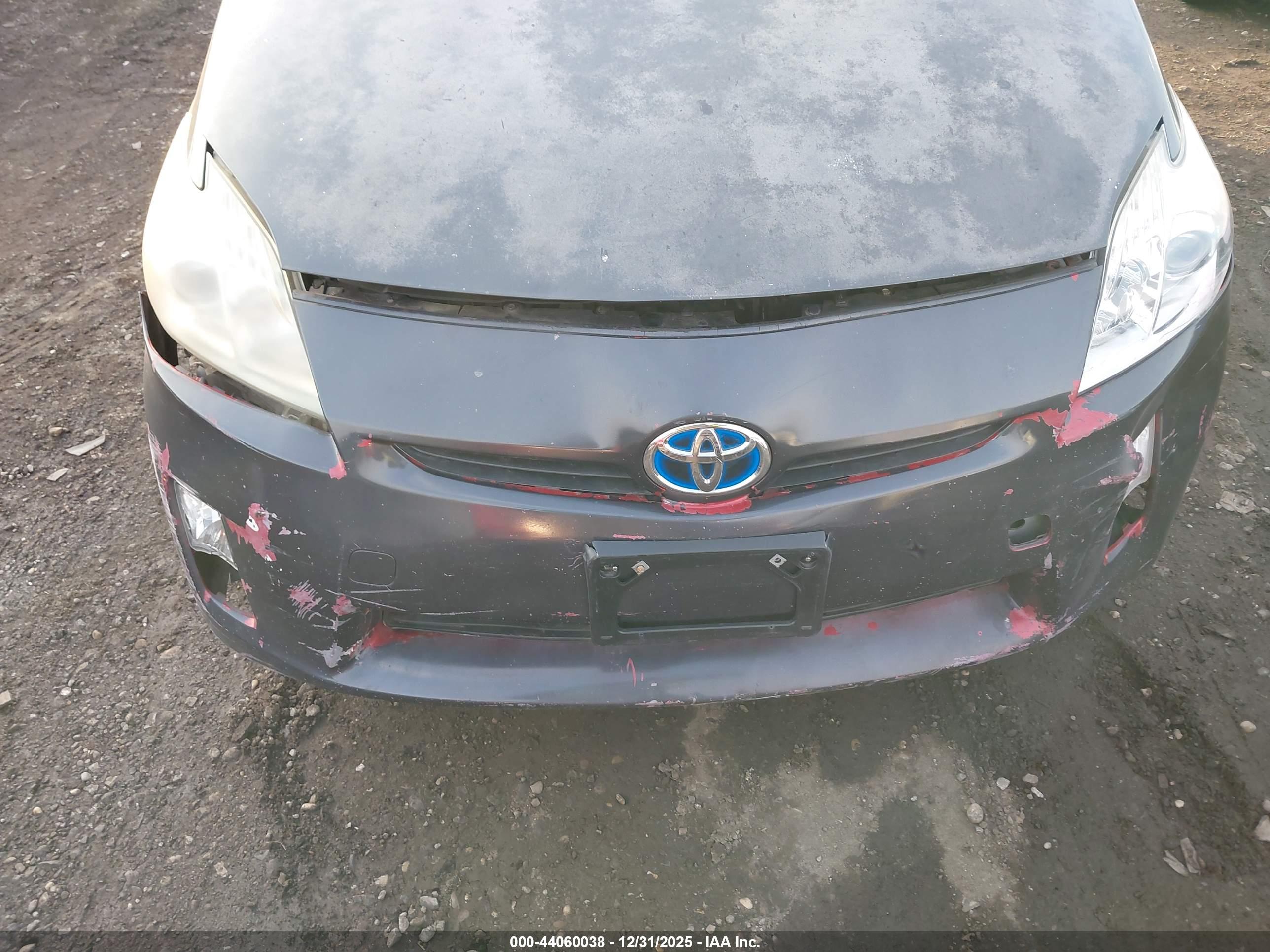 TOYOTA PRIUS image 6