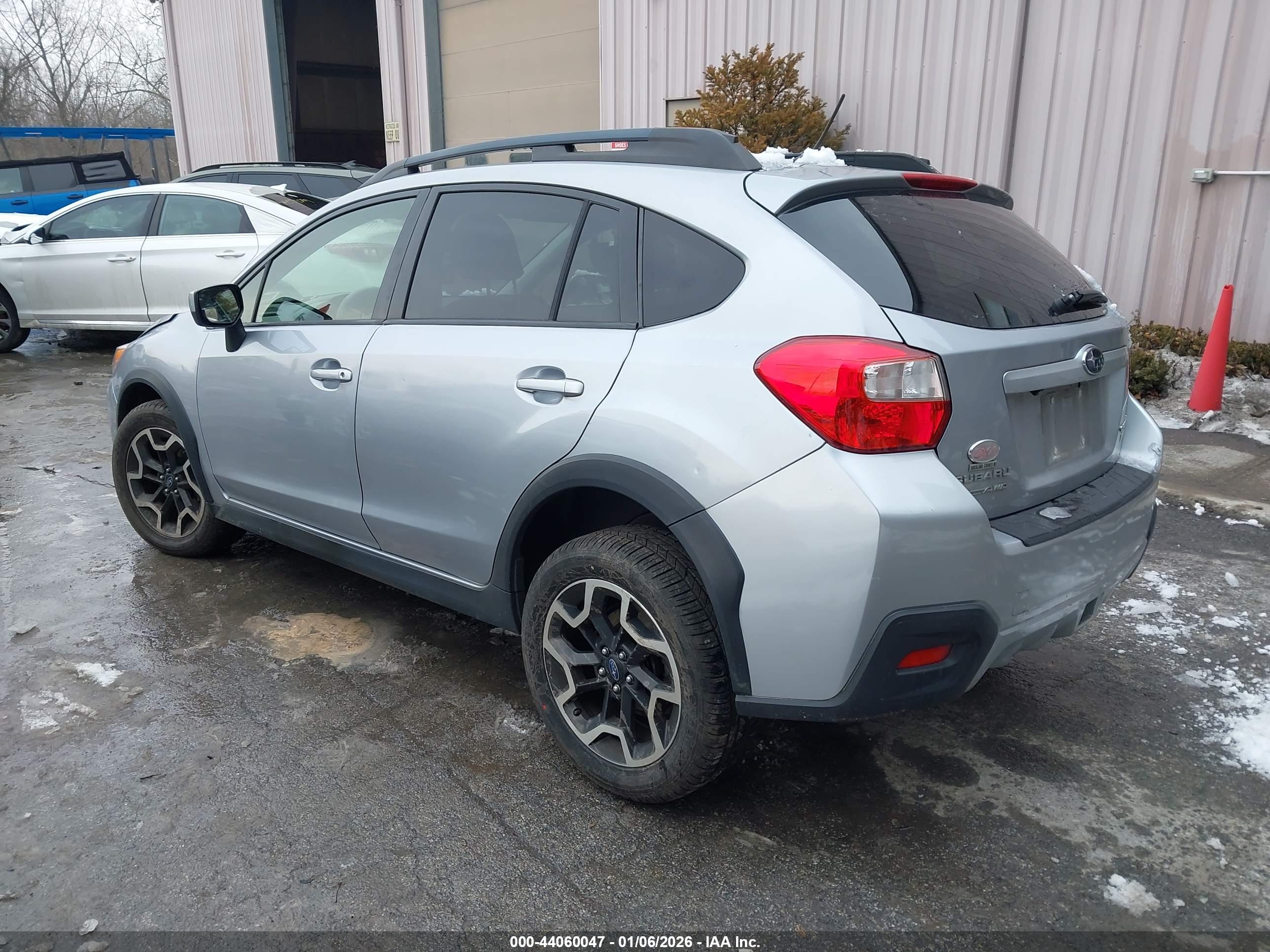 SUBARU CROSSTREK image 3