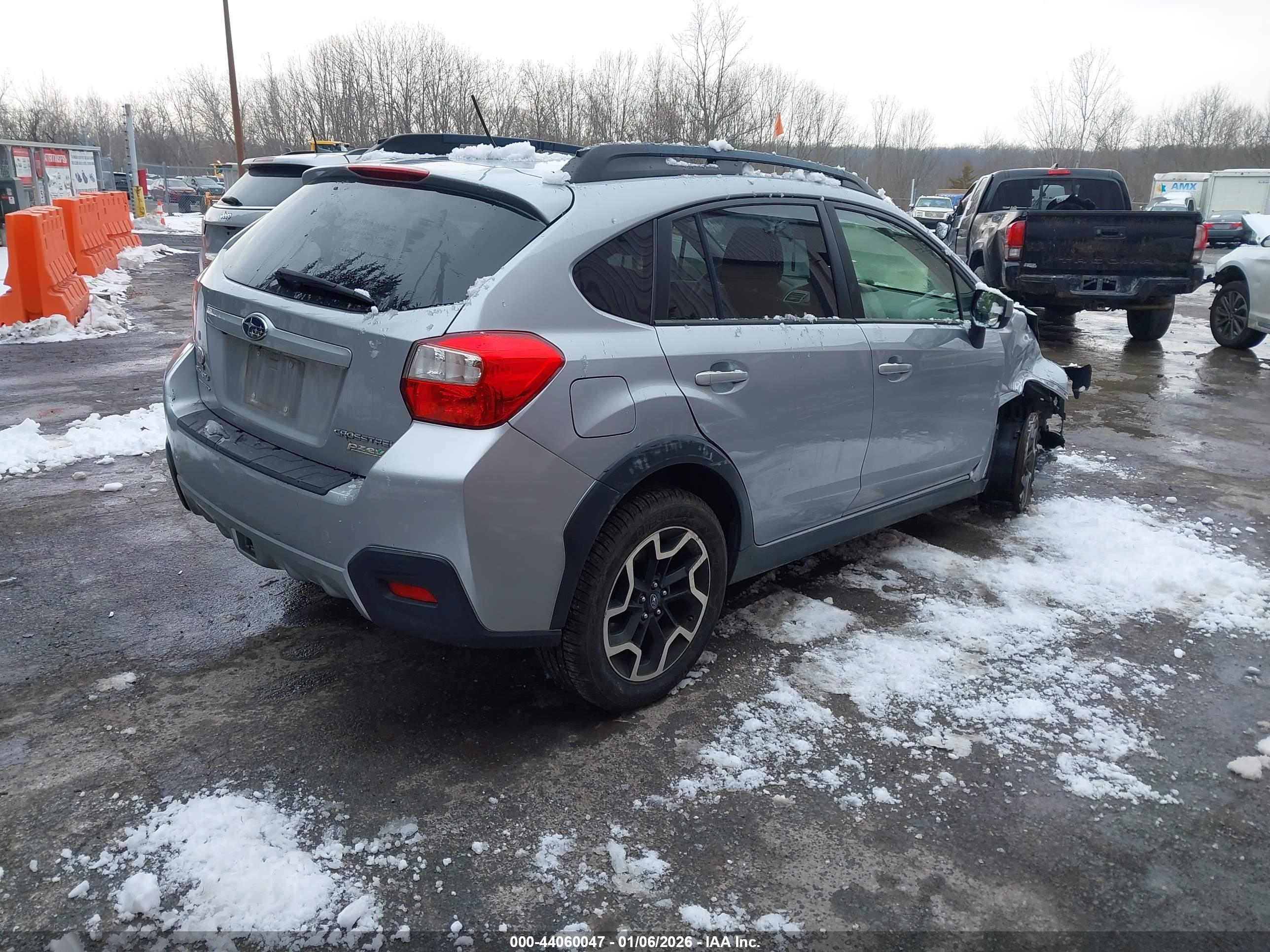SUBARU CROSSTREK image 4