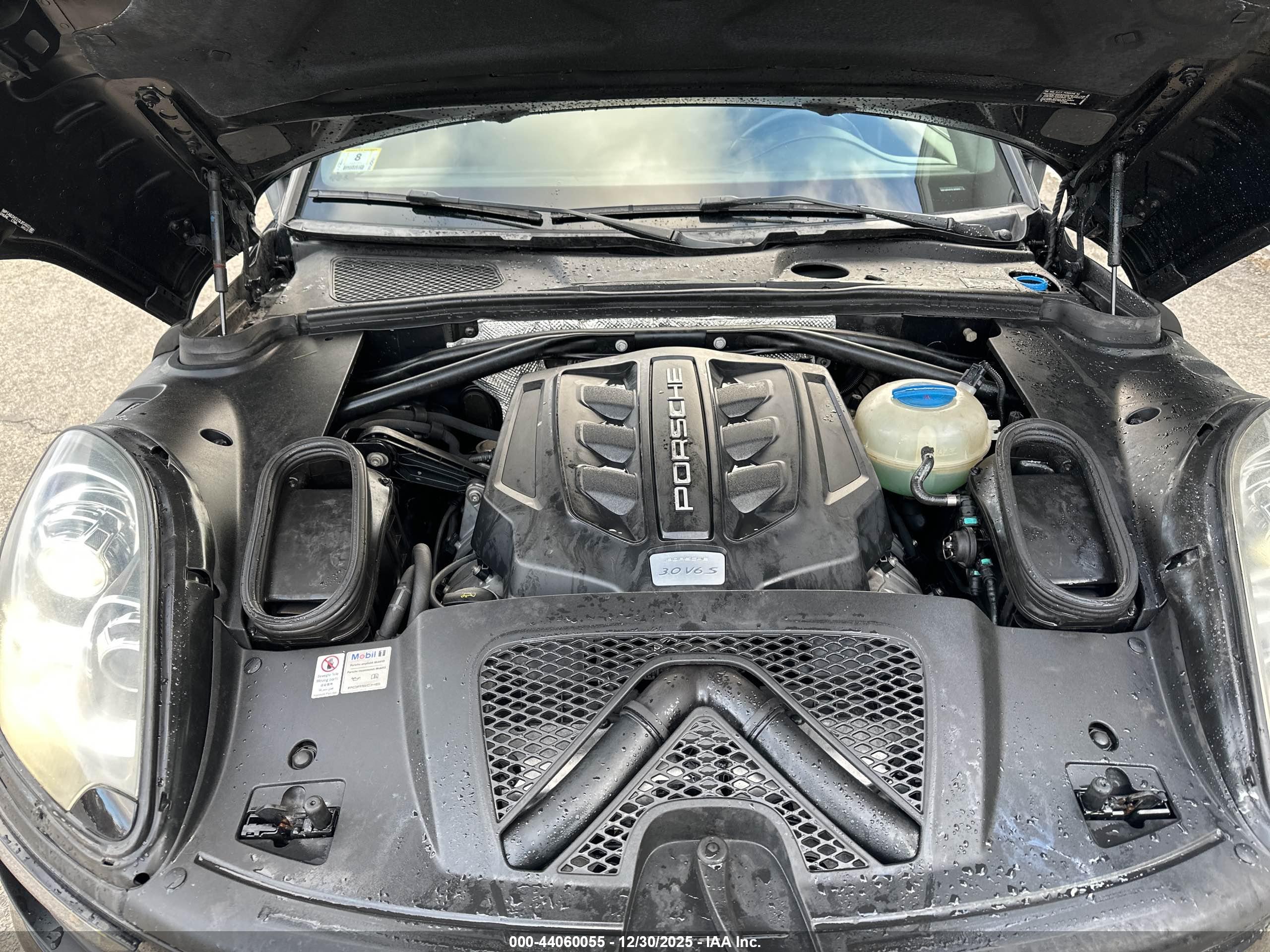 PORSCHE MACAN image 10