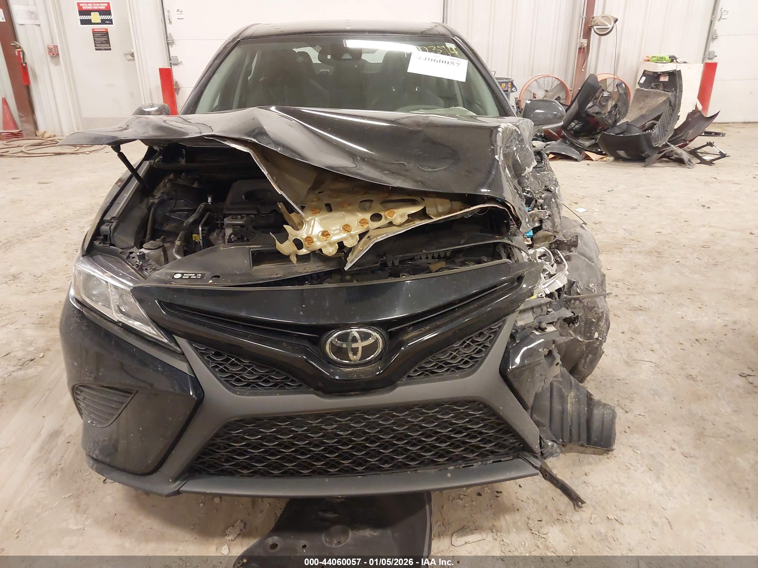 TOYOTA CAMRY image 6