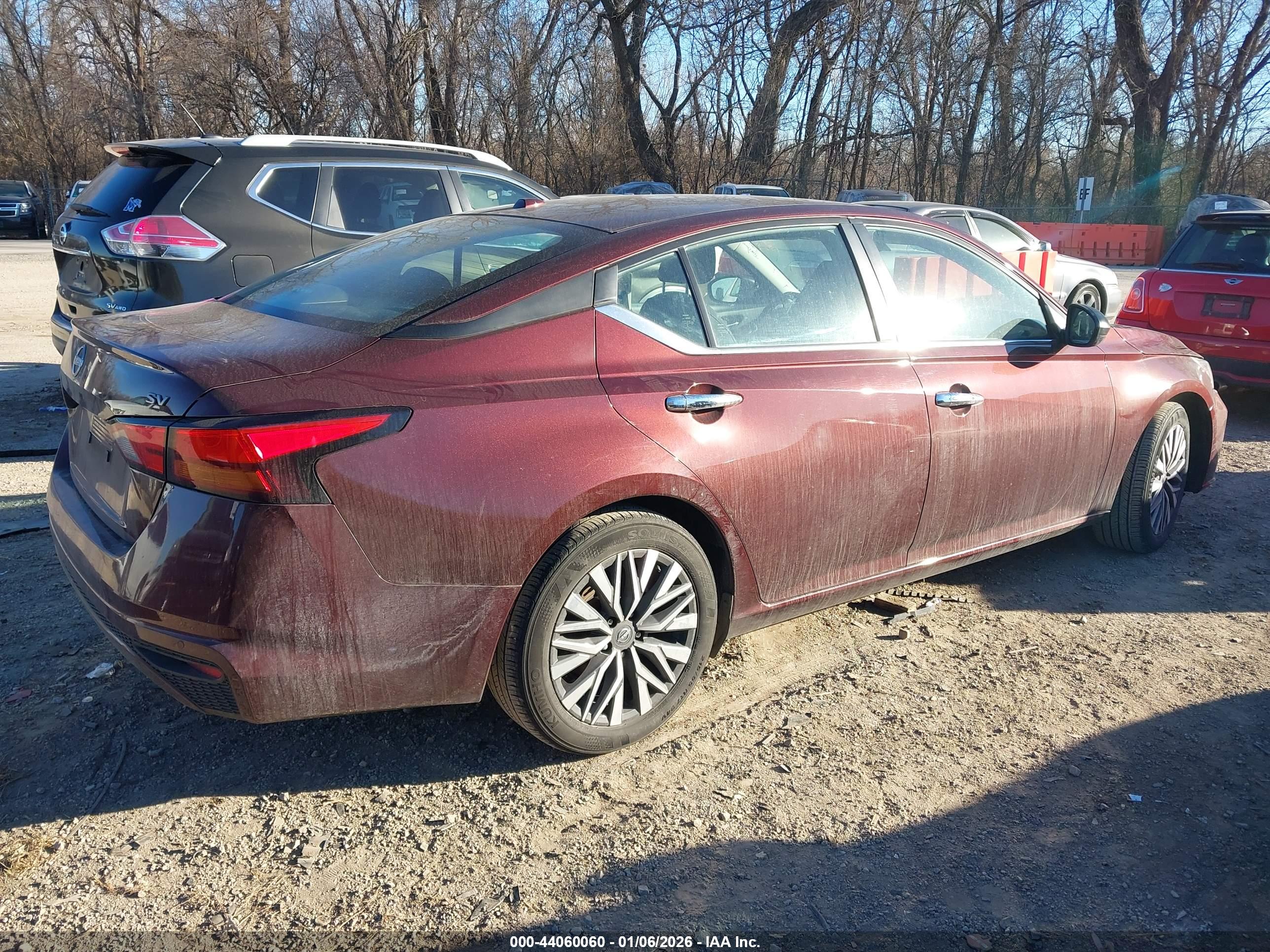 NISSAN ALTIMA image 4