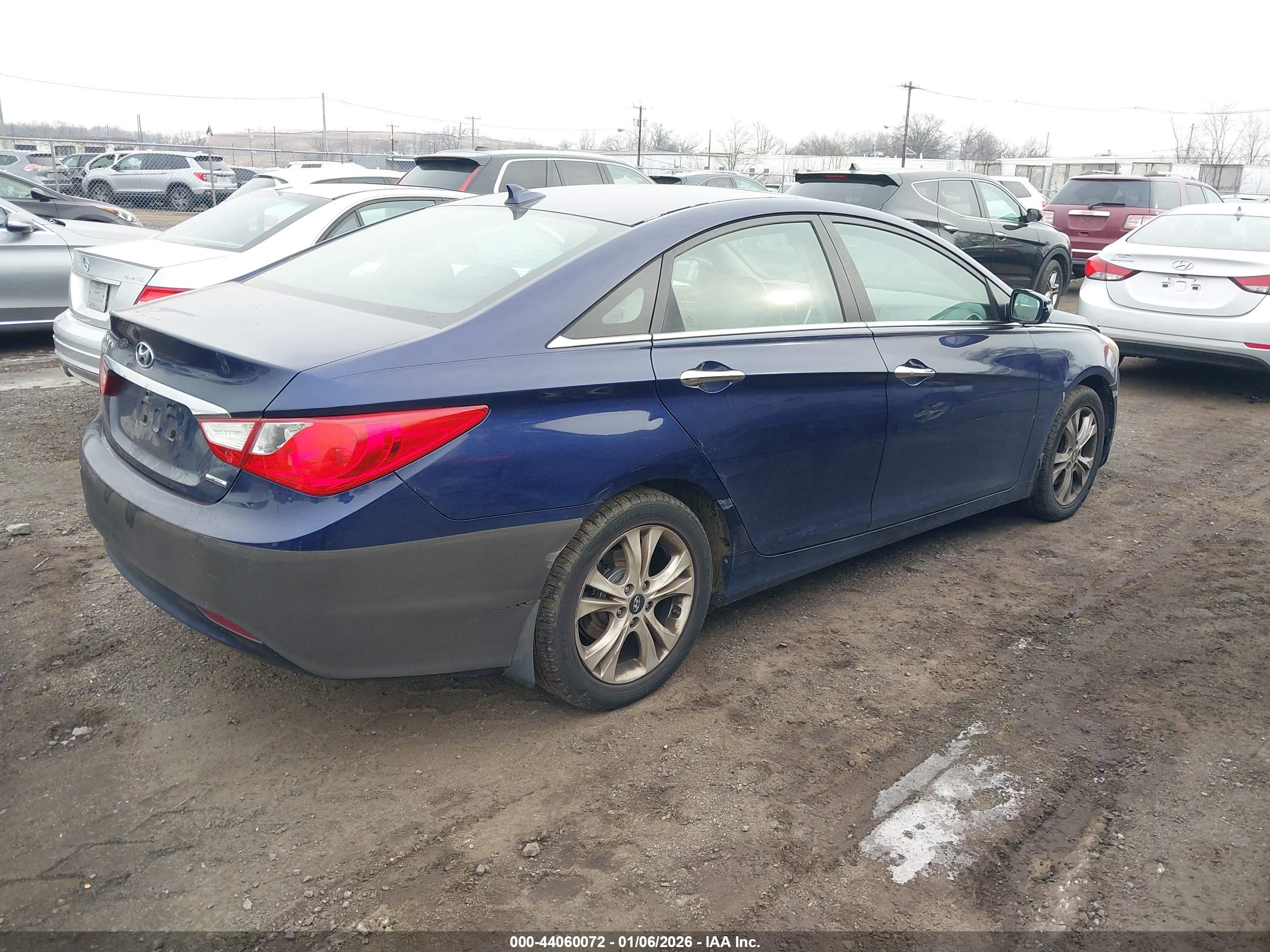 HYUNDAI SONATA image 4