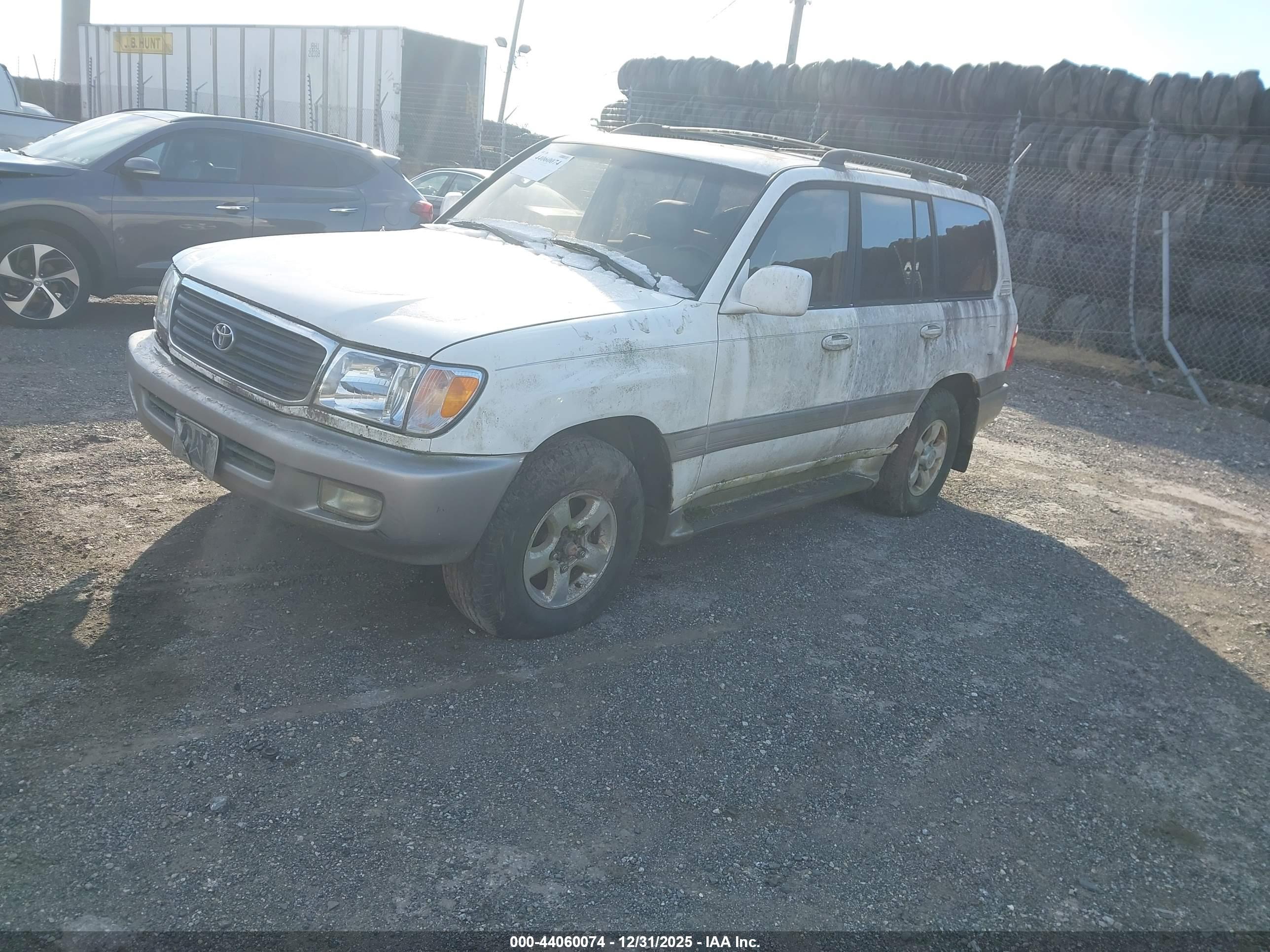 TOYOTA LAND image 2