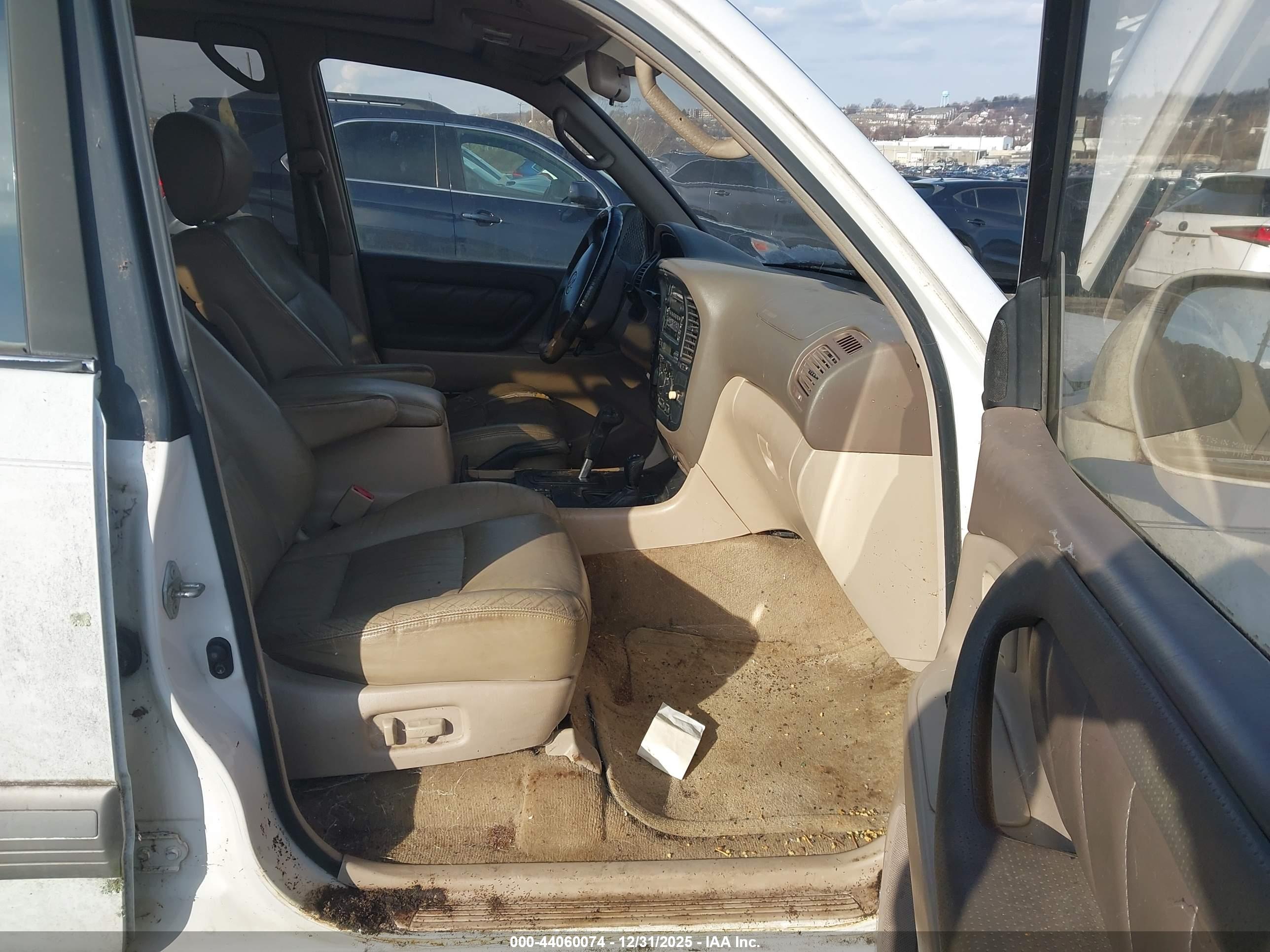 TOYOTA LAND image 5
