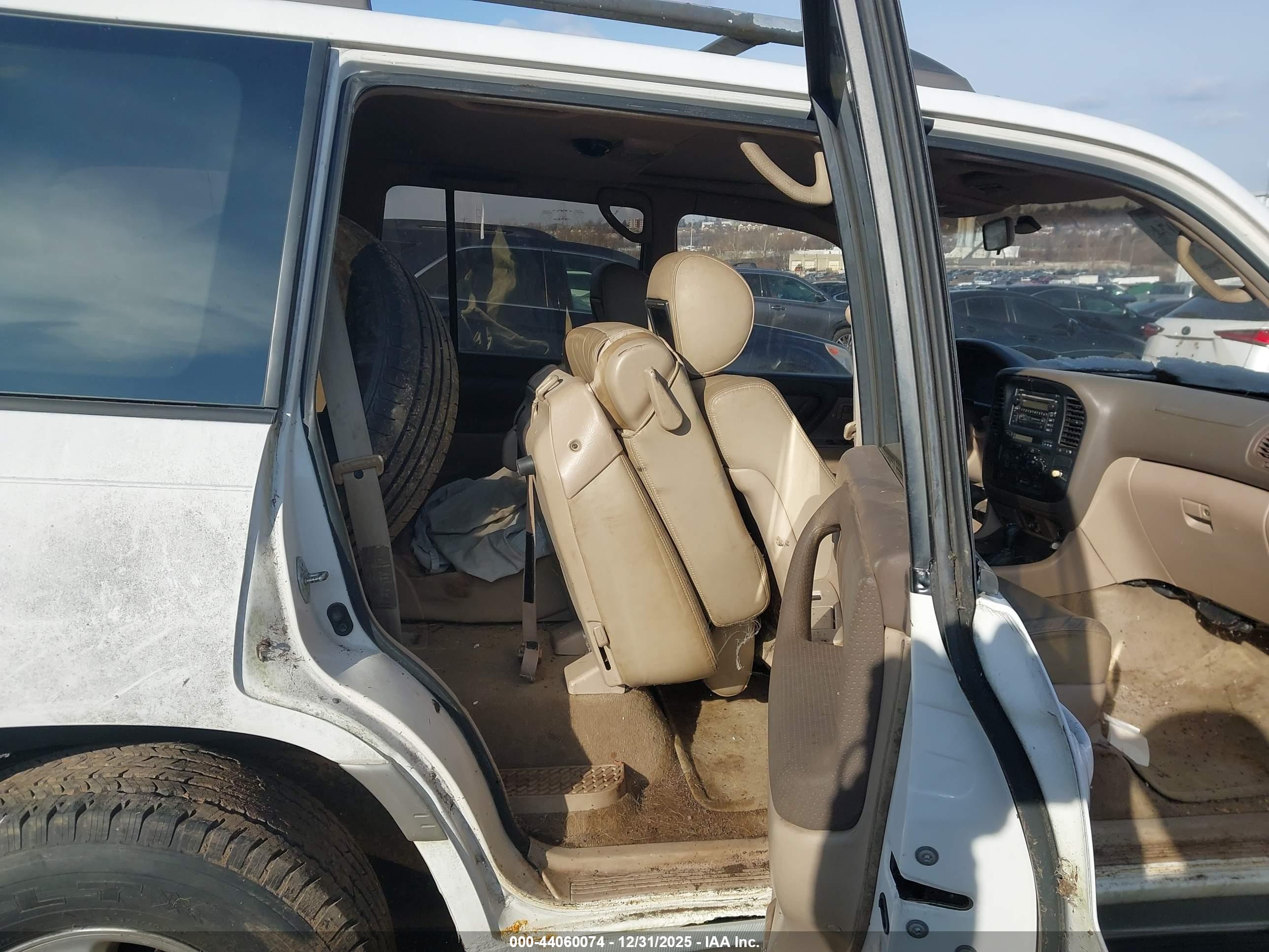 TOYOTA LAND image 8
