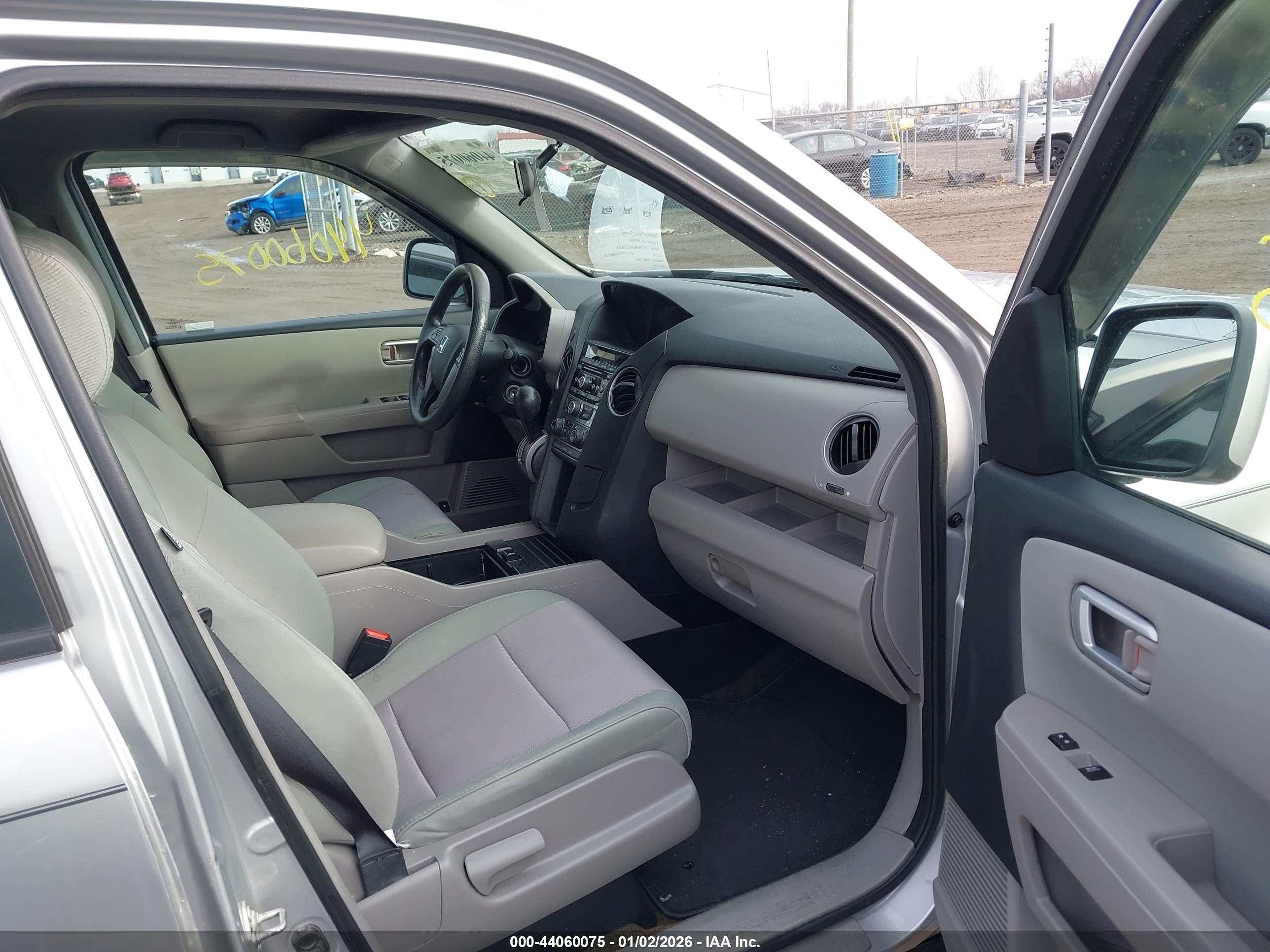 HONDA PILOT image 5