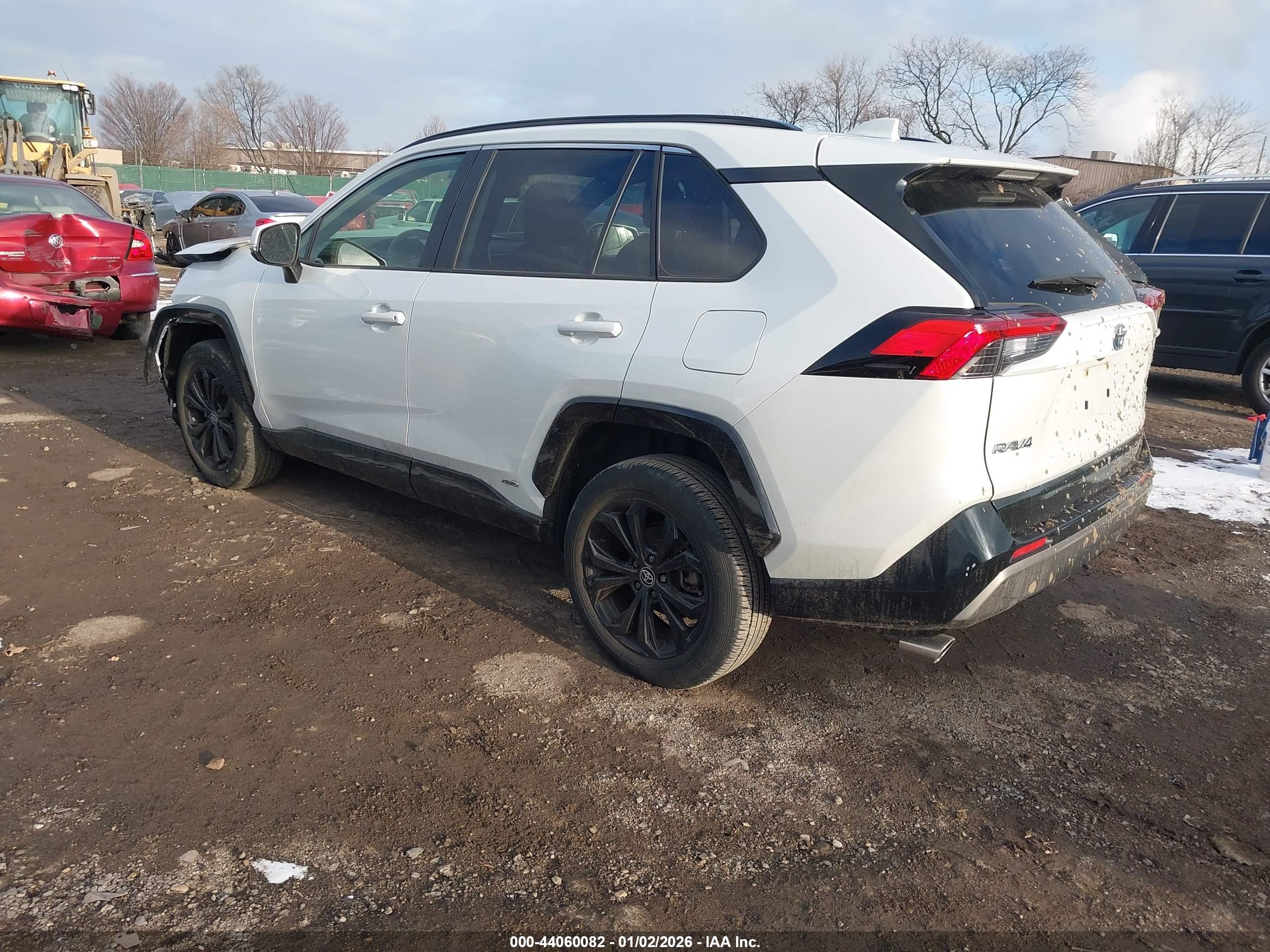 TOYOTA RAV4 image 3