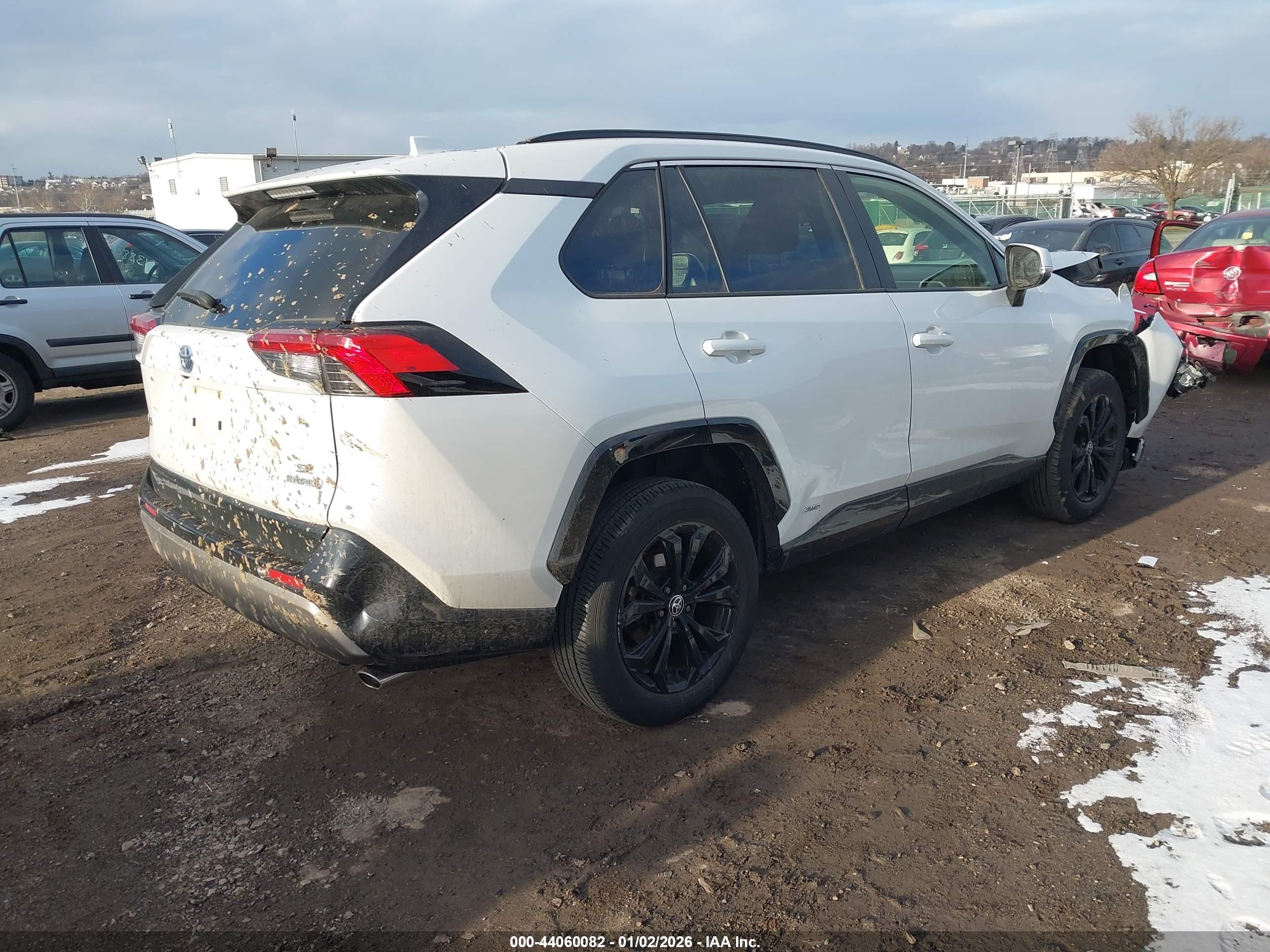 TOYOTA RAV4 image 4