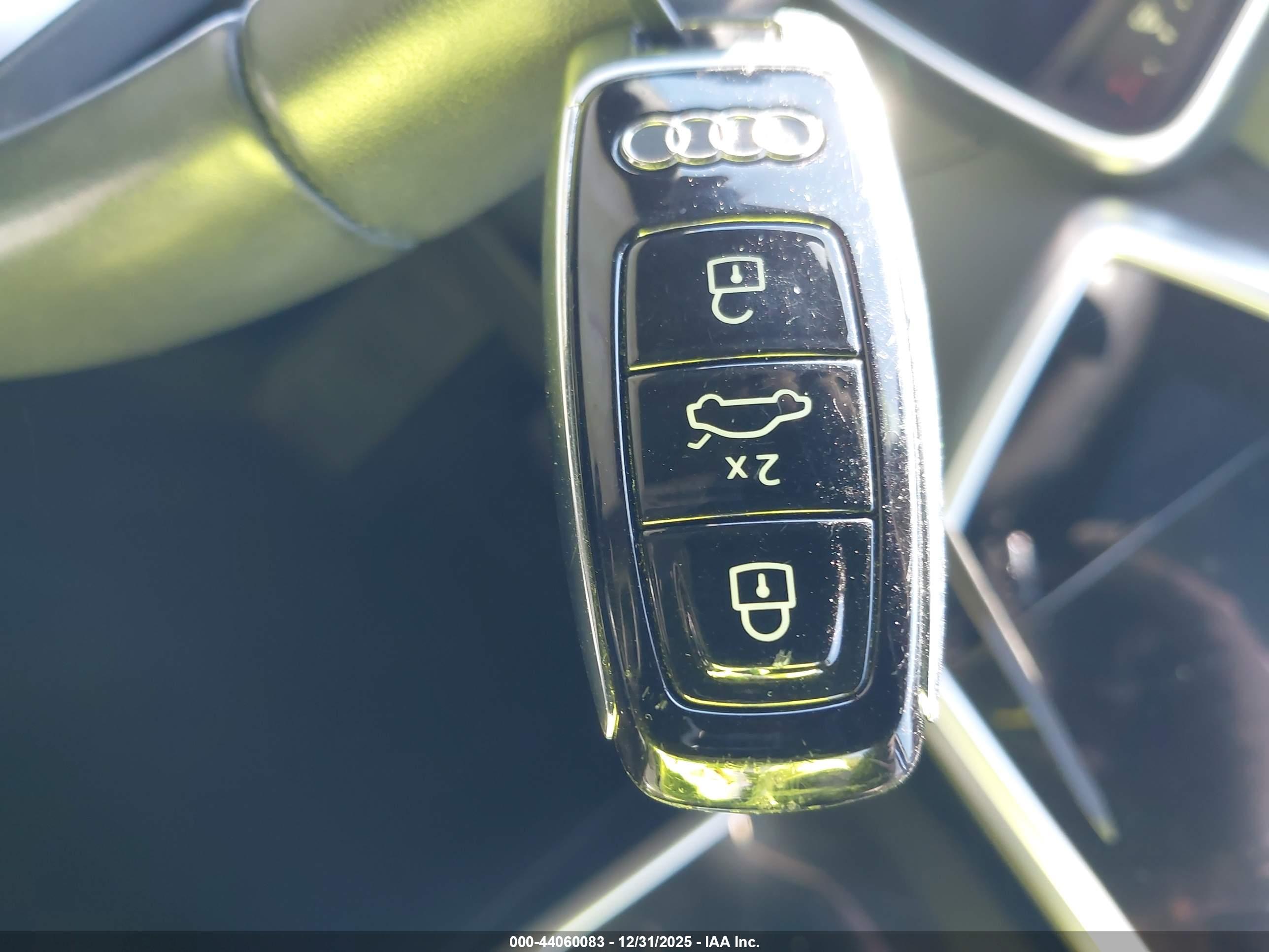 AUDI A6 image 11