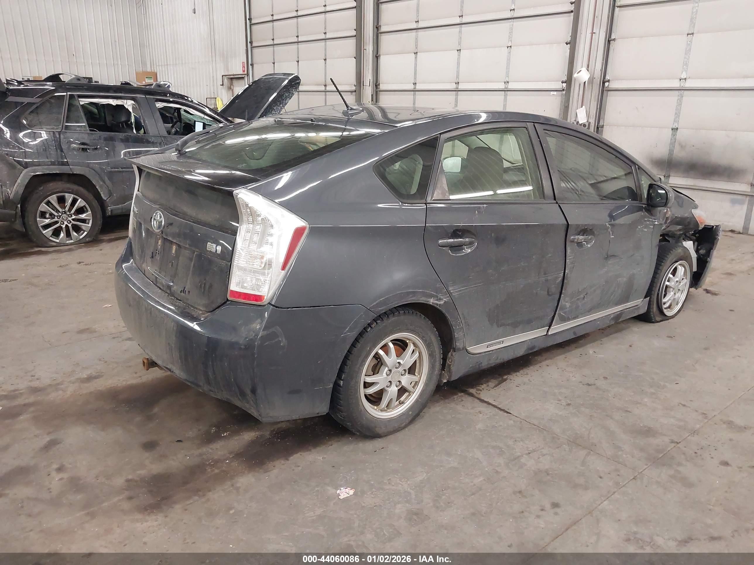 TOYOTA PRIUS image 4